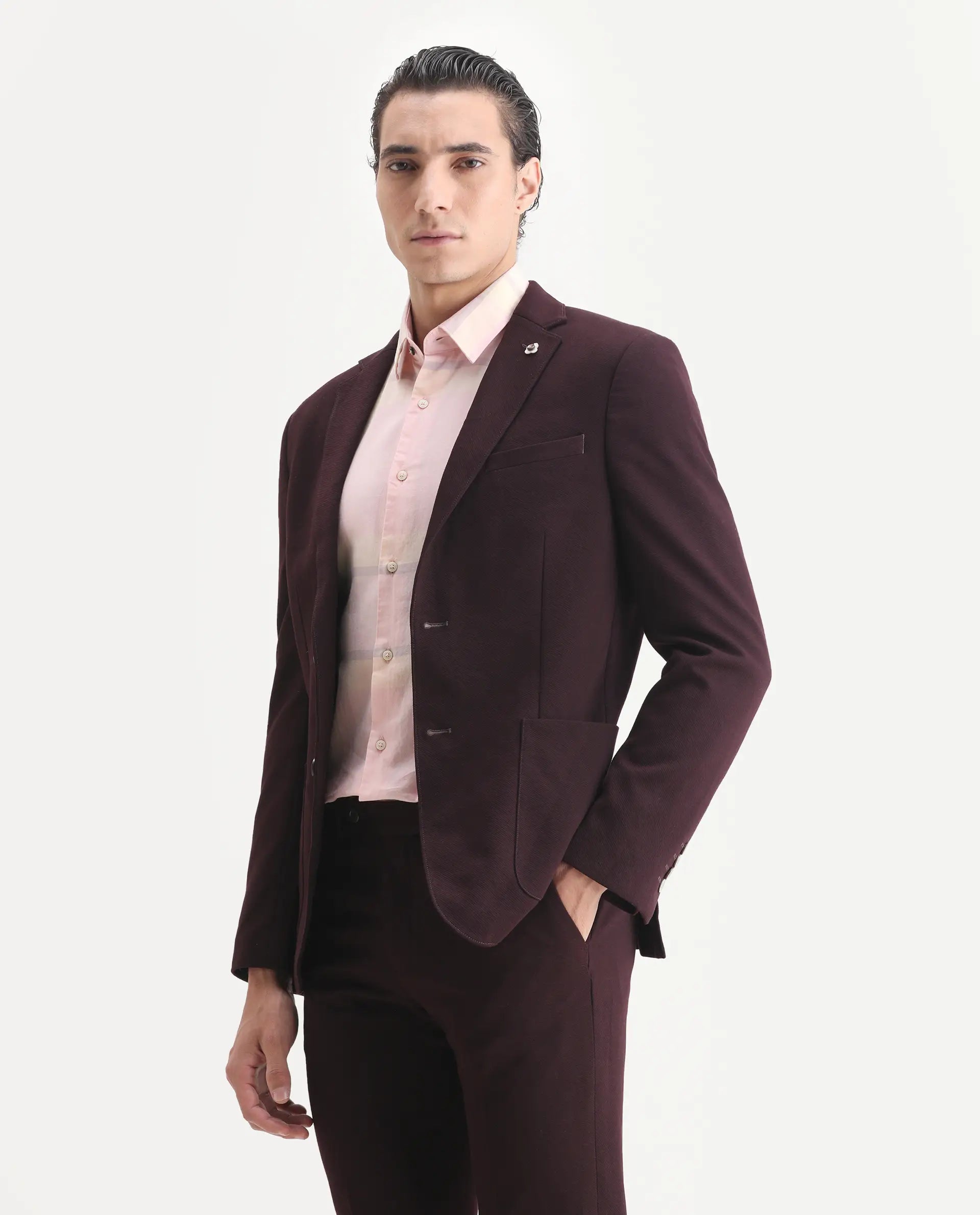 Rare Rabbit Men's Zandro Maroon Rayon Plain Tailored Fit Full Sleeve Lapel Neck Suits