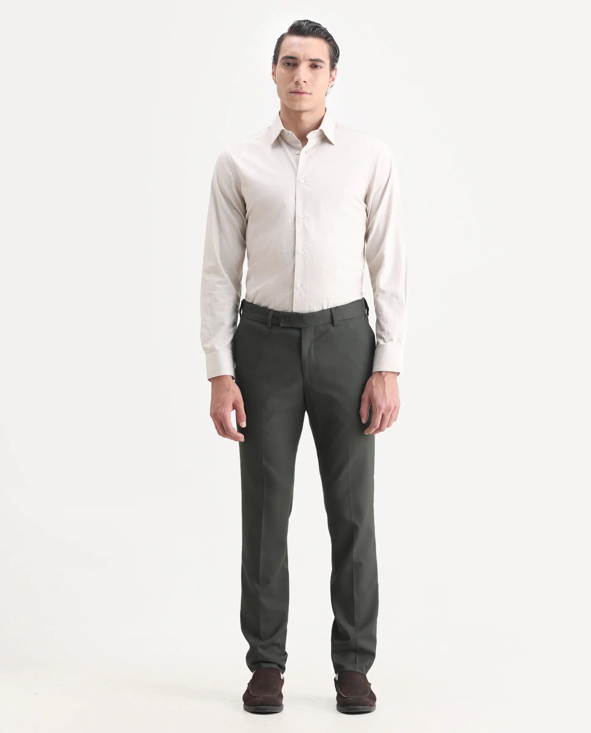 Rare Rabbit Men's Zanza Green Polyester Plain Tailored Fit Full Sleeve Lapel Neck Suits