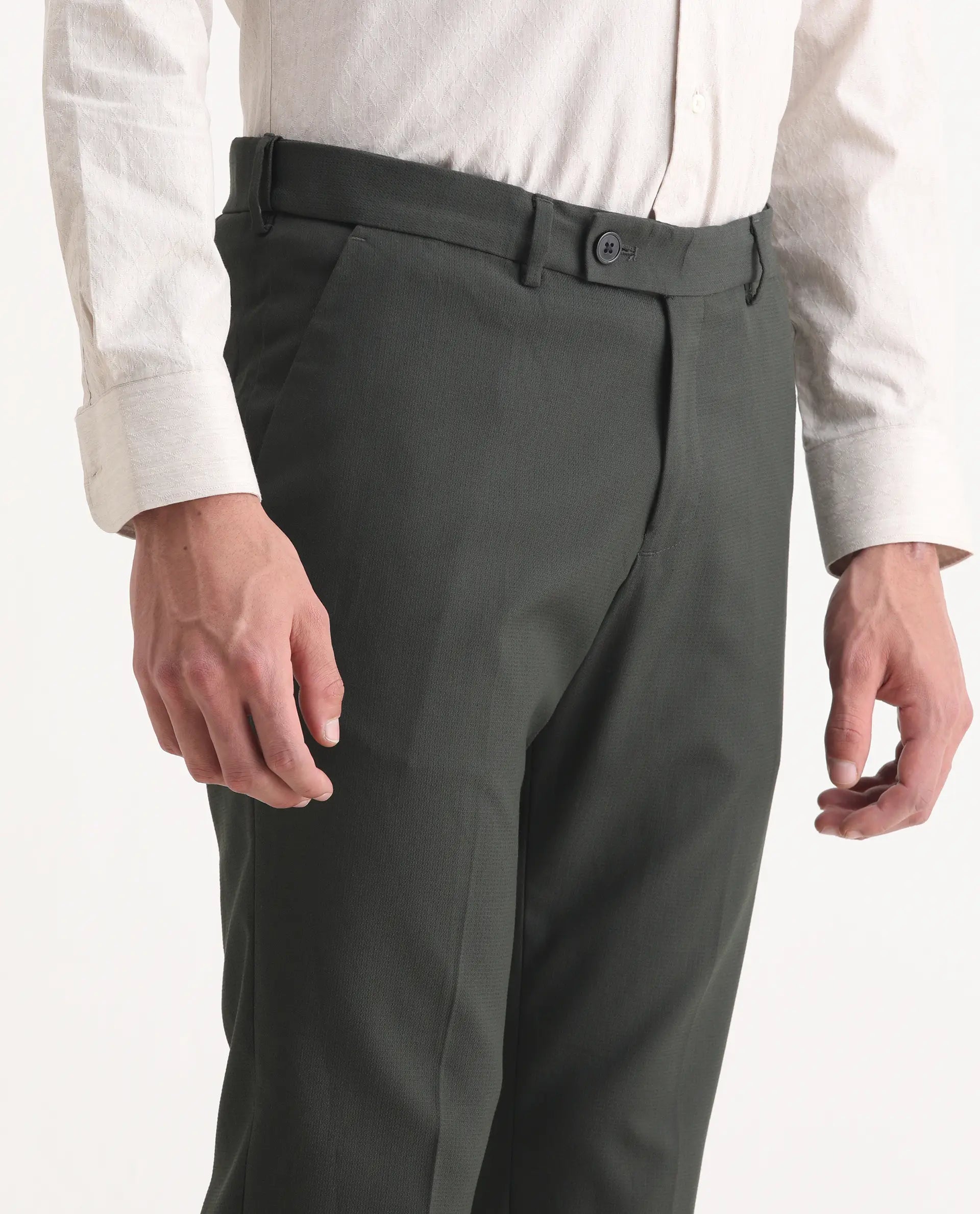 Rare Rabbit Men's Zanza Green Polyester Plain Tailored Fit Full Sleeve Lapel Neck Suits