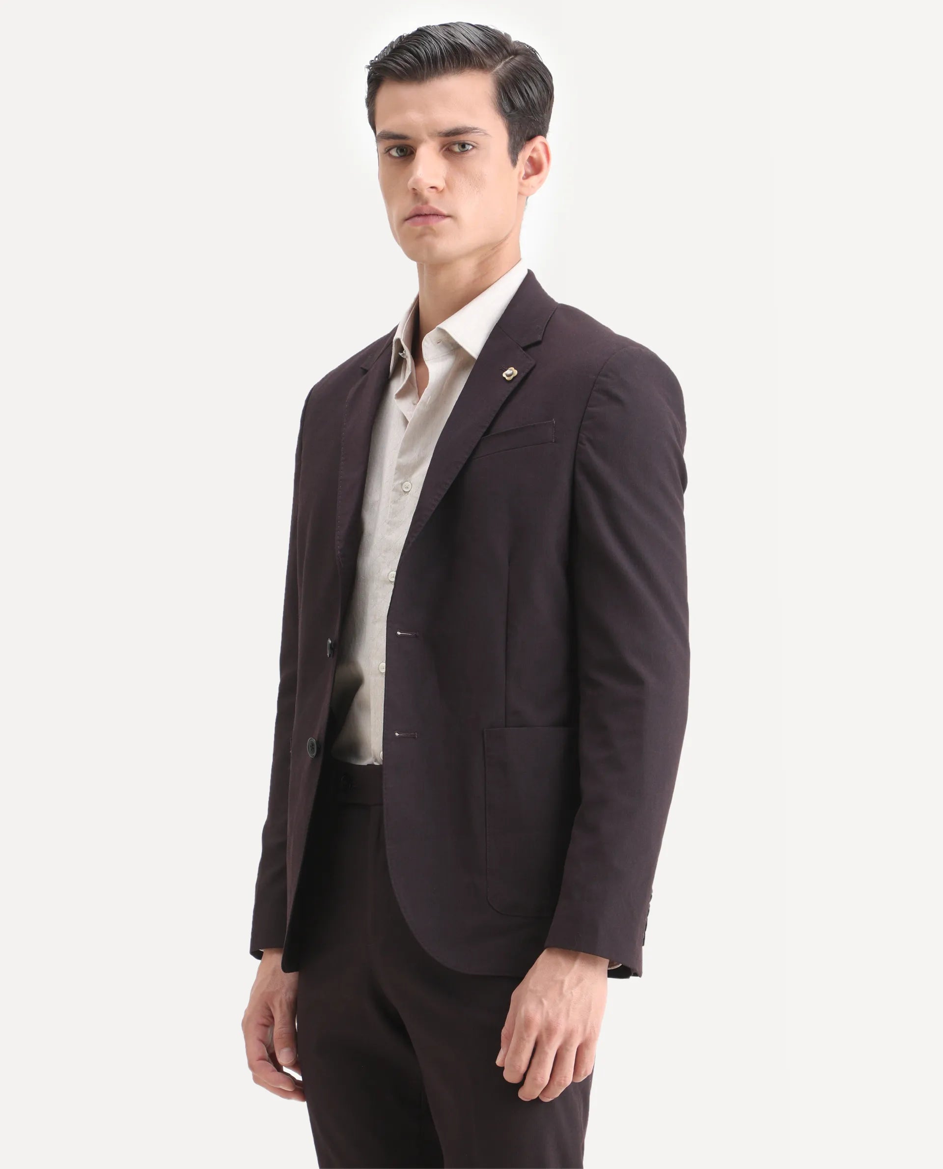 Rare Rabbit Men's Zanza Maroon Polyester Plain Tailored Fit Full Sleeve Lapel Neck Suits