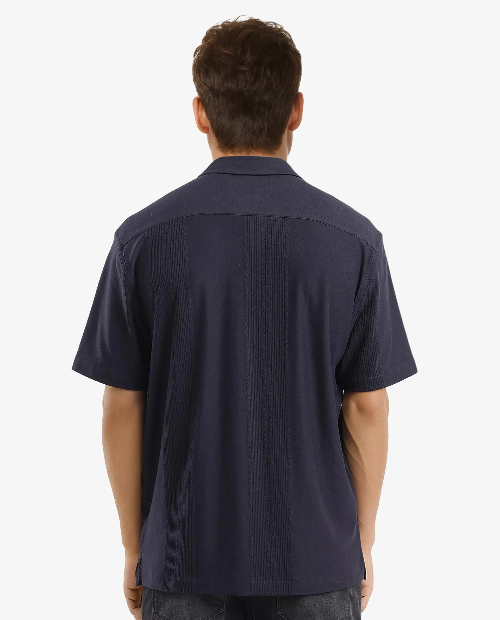 Rare Rabbit Men Zino Navy Short Sleeve Cuban Collared Button Closure Boxy Fit Seersucker Shirt