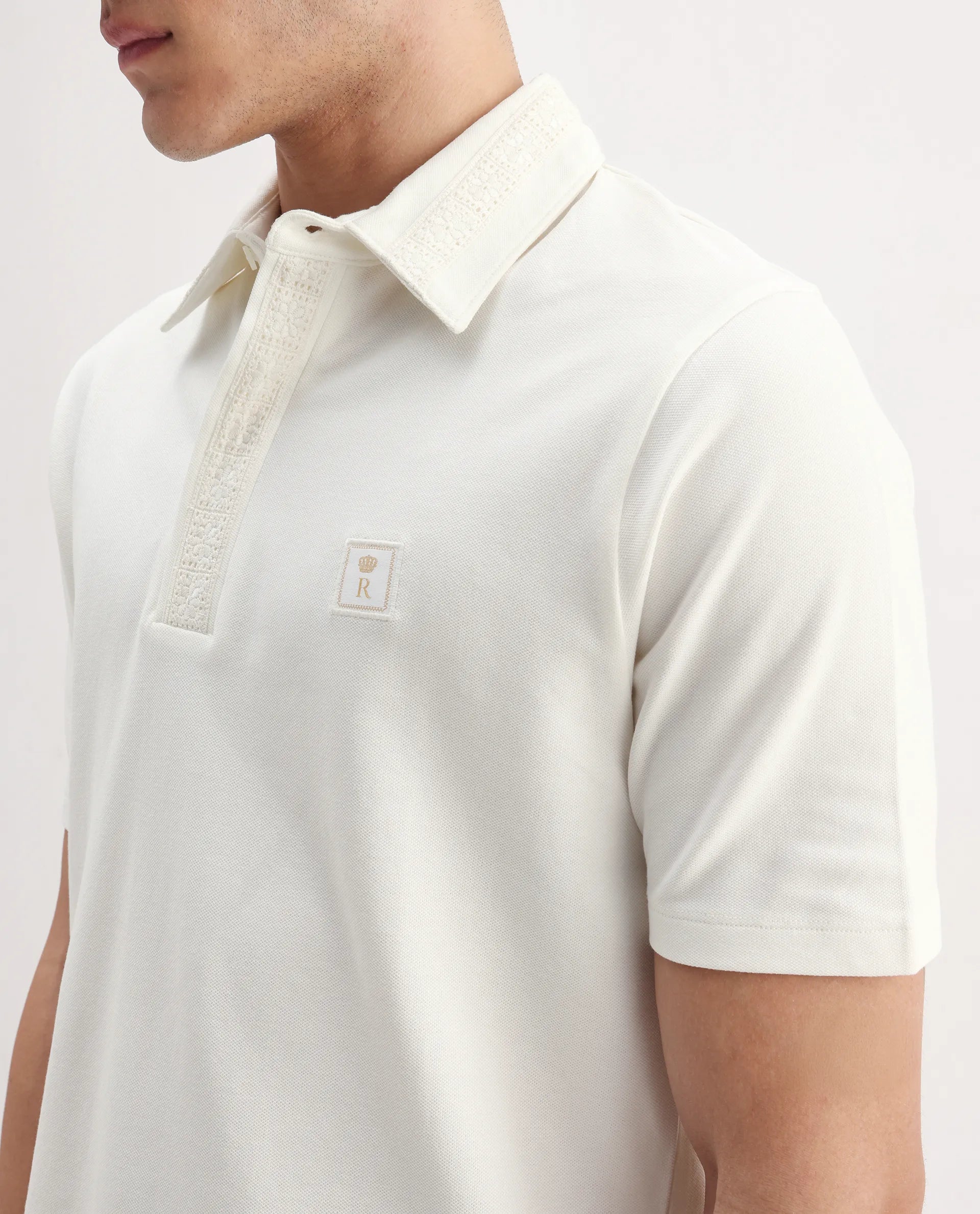 Rare Rabbit Men's Ariolo White Cotton Blend Plain Regular Fit Half Sleeve Polo