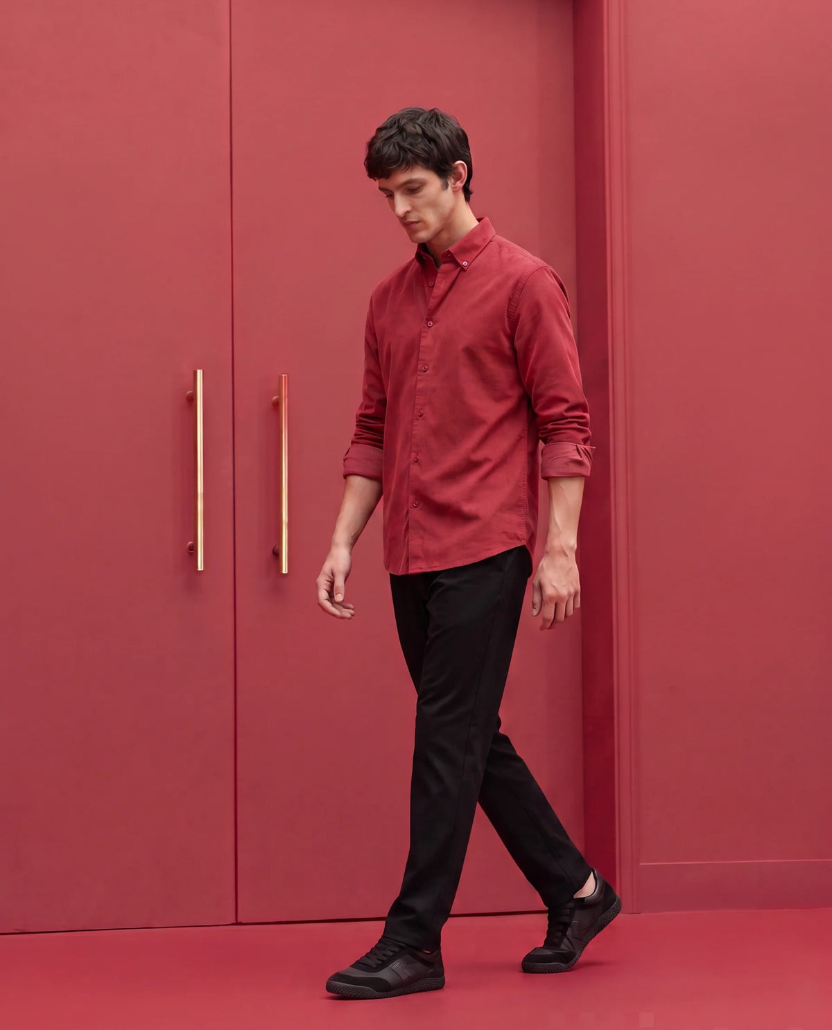 Rare Rabbit Men's Buita-Aw26 Red Cotton Spread Collar Regular Fit Plain Shirt
