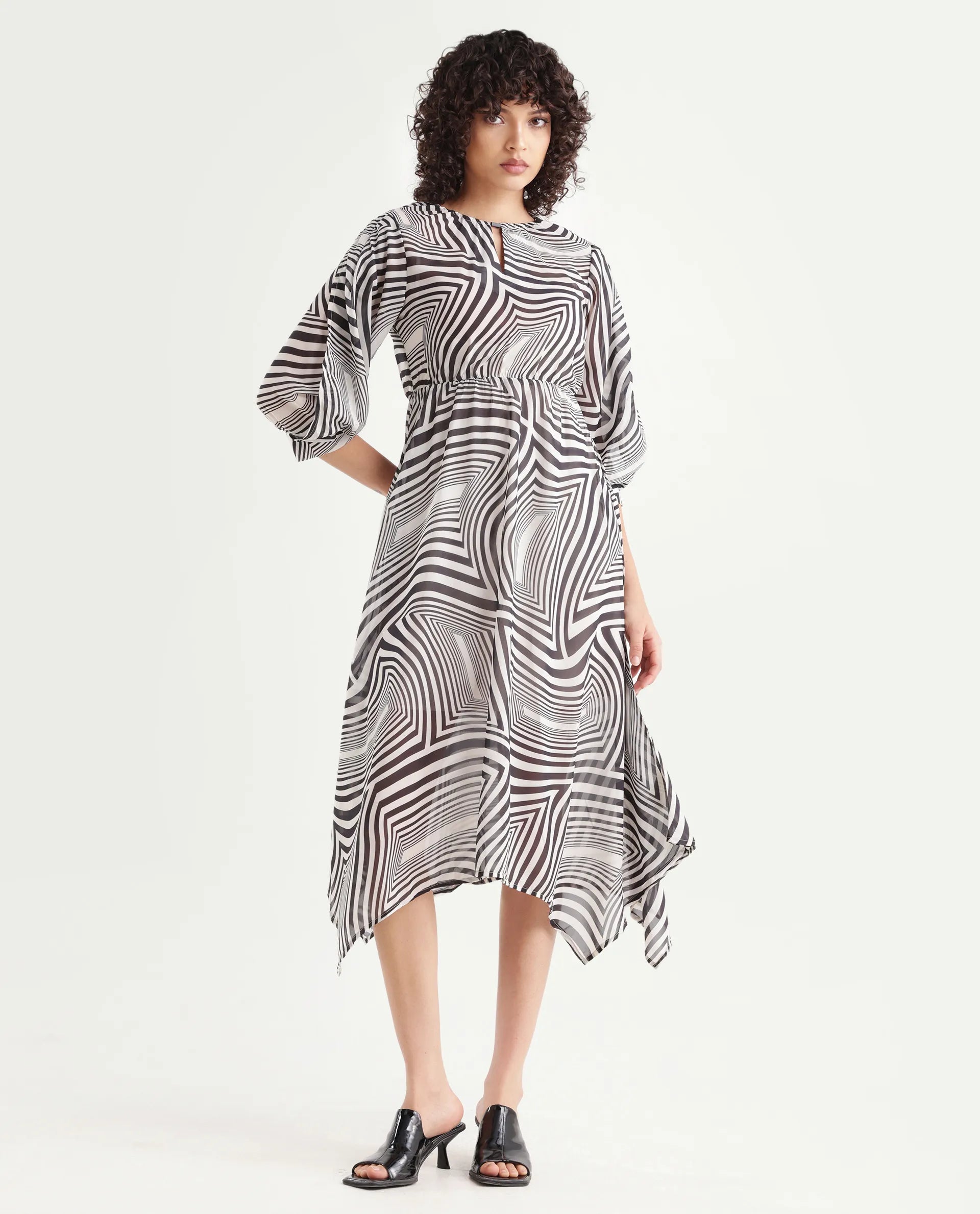 Rareism Women's Dilob Black Polyester Drop Collar Abstract Print Cuffed Sleeve Maxi Flared Dress