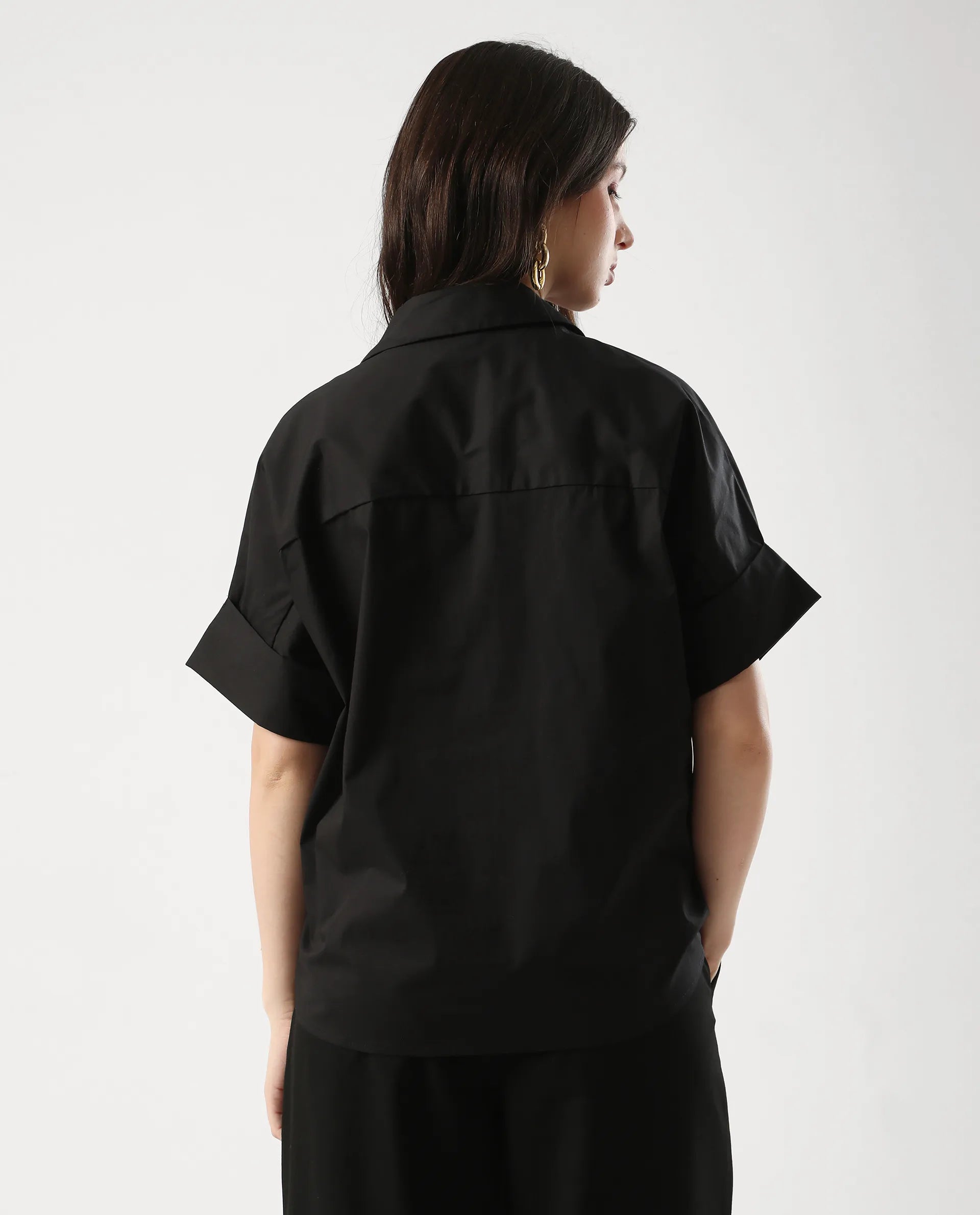 Rareism Women's Episo Black Cotton Blend Plain Extended Sleeves Boxy Fit Top