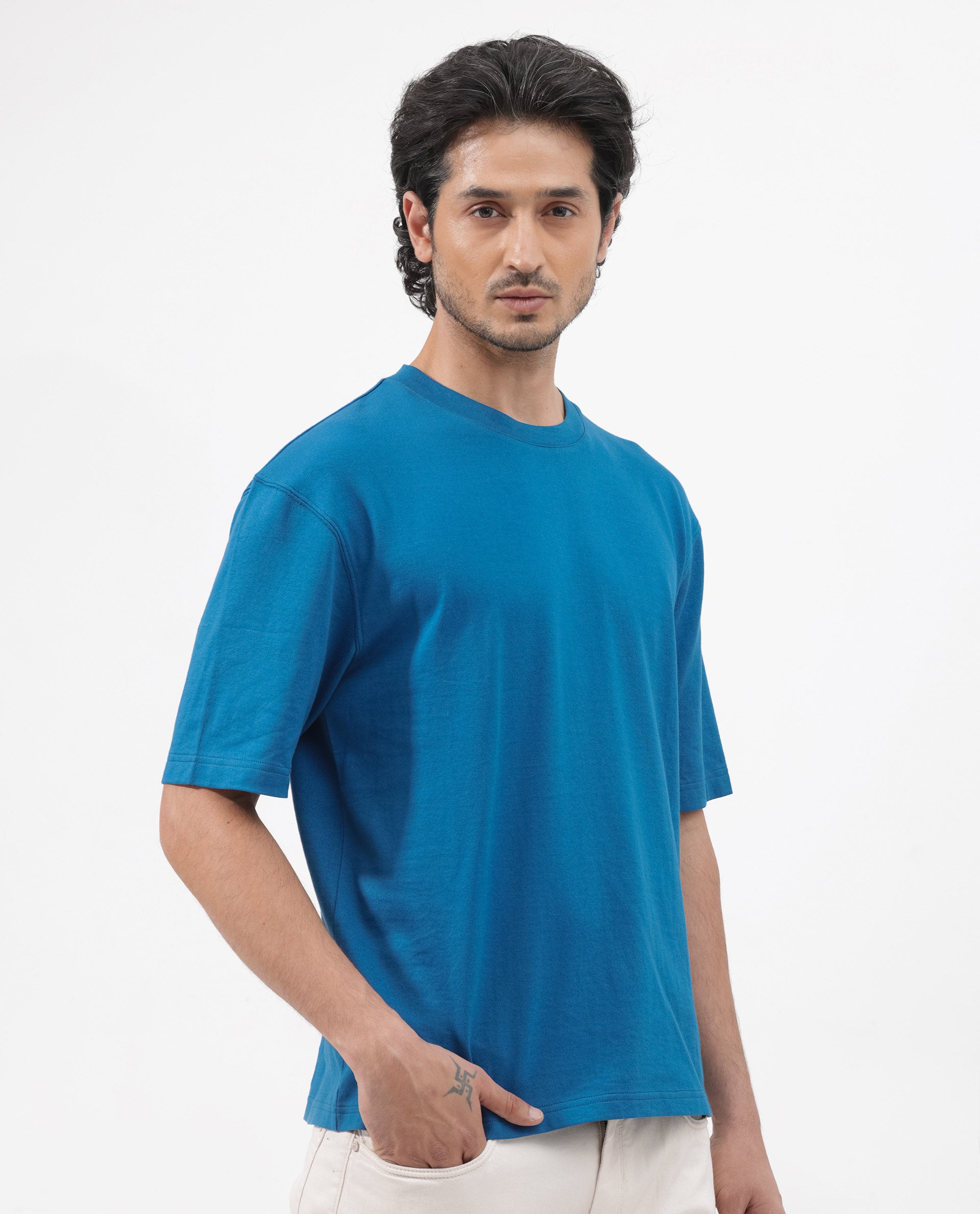 Rare Rabbit Men's Gallos Blue Short Sleeve Oversized Solid T-Shirt