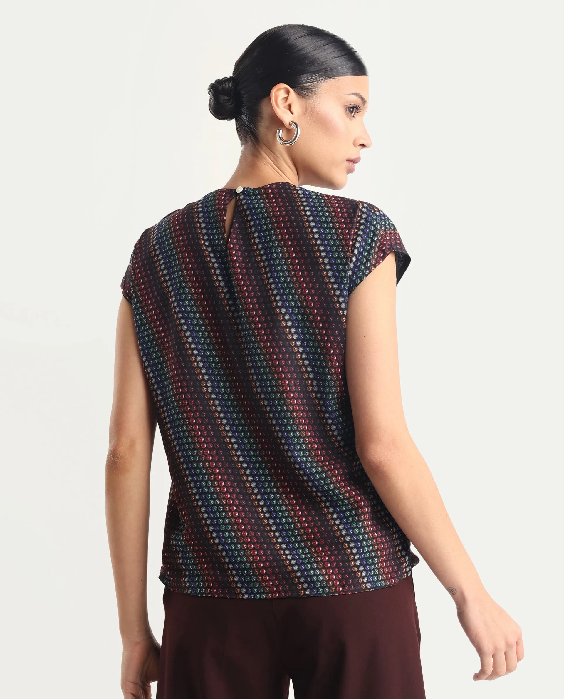 Rareism Women's Gingan Dark Multi Polyester Crew Neck Geometric Print Extended Sleeves Regular Fit Top