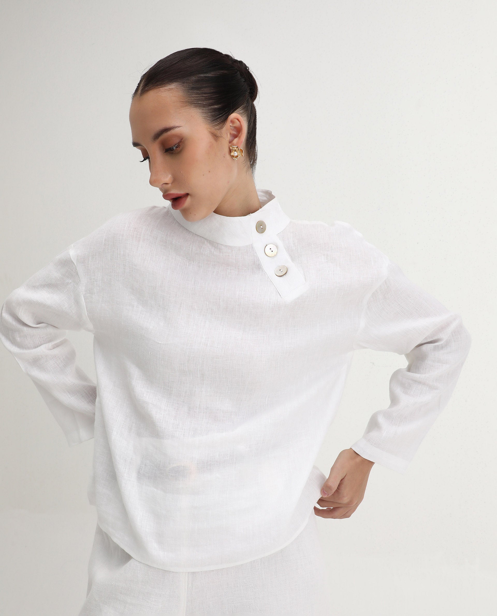 Rareism Women's Mayotte White Linen Mandarin Collar Plain Relaxed Fit Top