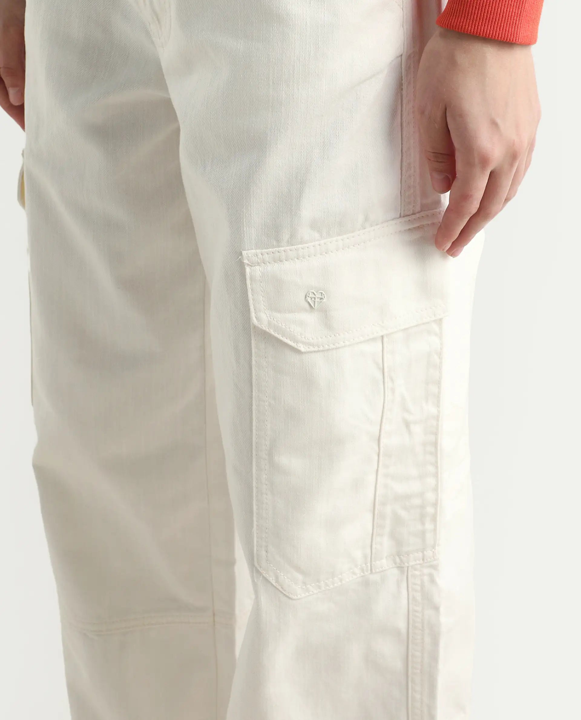 Rareism Women's Itsiz Off White Cotton Plain Ankle Length Wide Leg Trouser