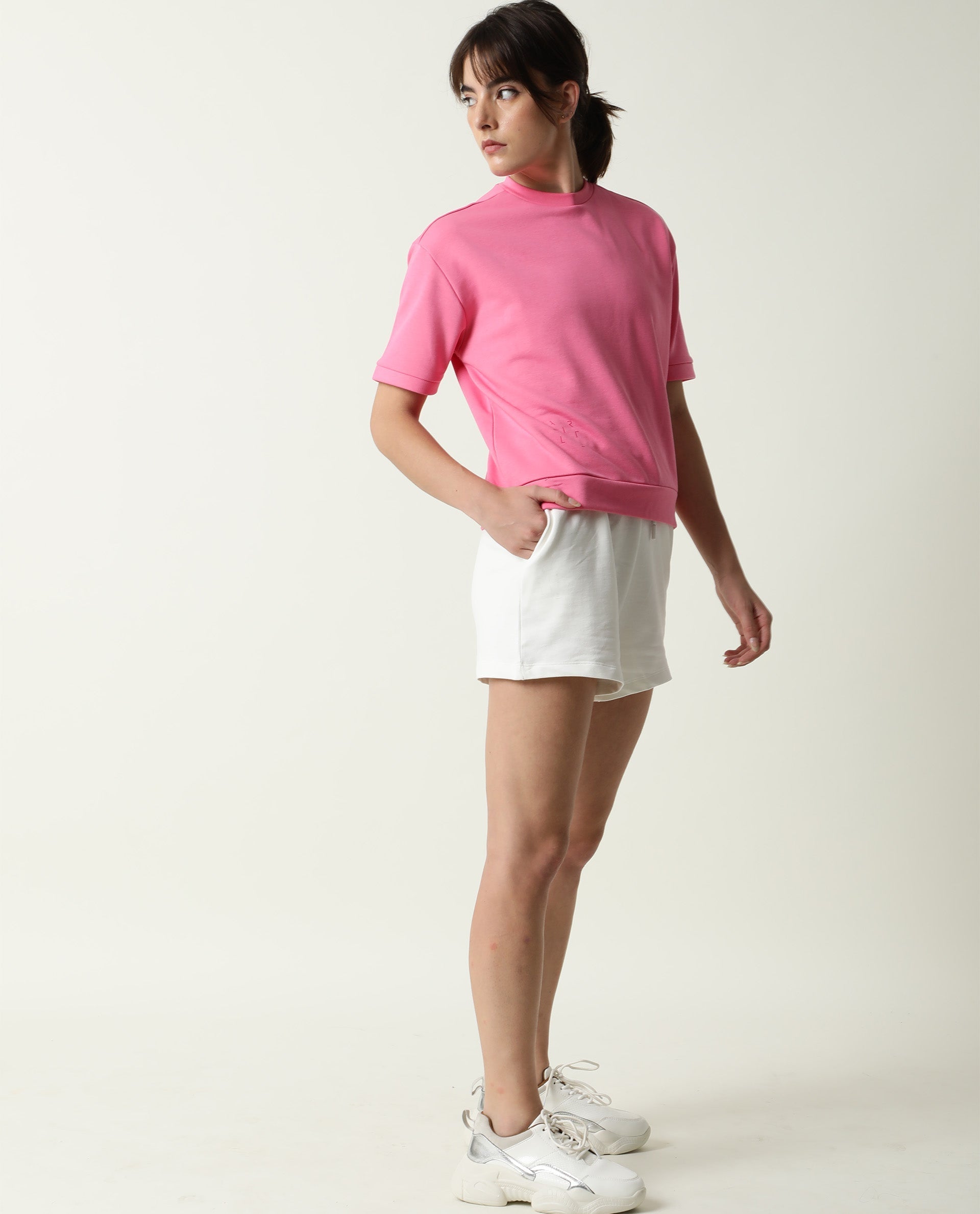 Rareism Women Ciri Off White Cotton Poly Fabric Relaxed Fit Solid Mid Rise Shorts