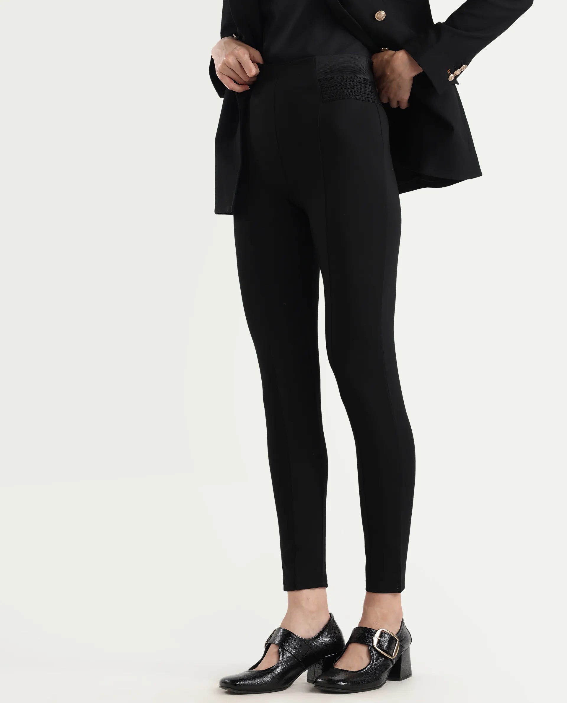 Rareism Women's Jancuro Black Viscose Blend Skinny Fit Plain Trouser
