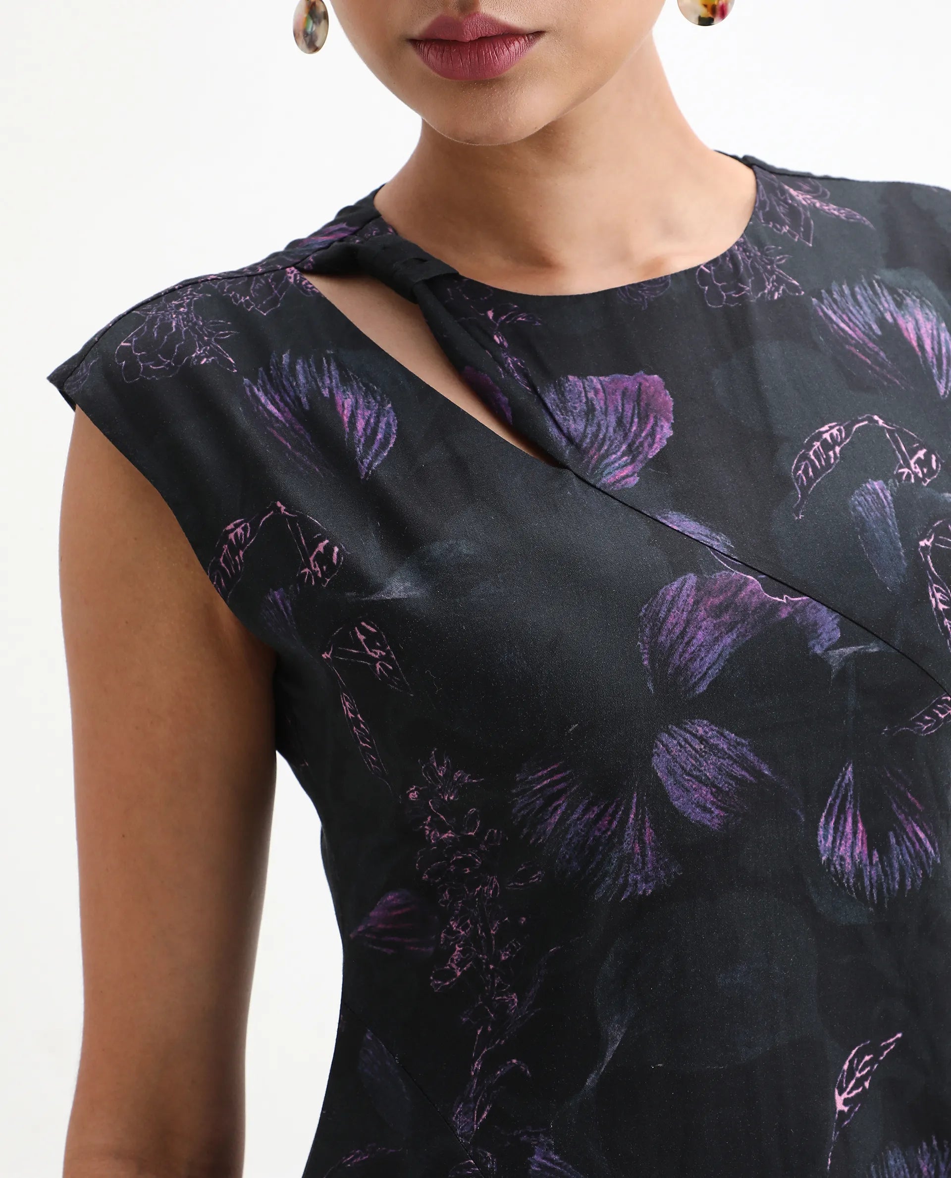 Rareism Women's Jetro Black Cotton Blend Round Neck Fit And Flare Floral Print Dress