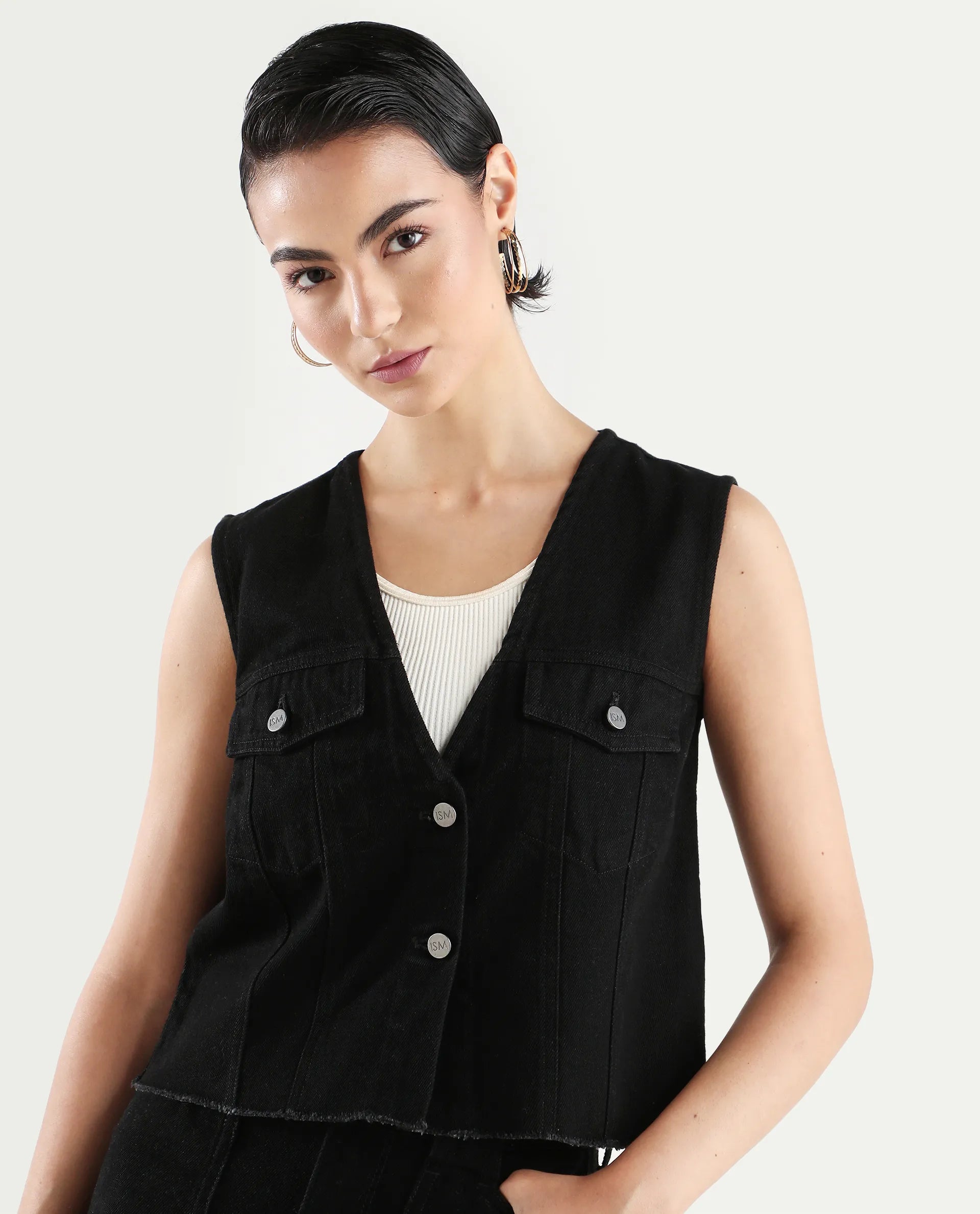 Rareism Women's Laze Black Cotton V-Neck Plain Sleeveless Crop Regular Fit Jacket