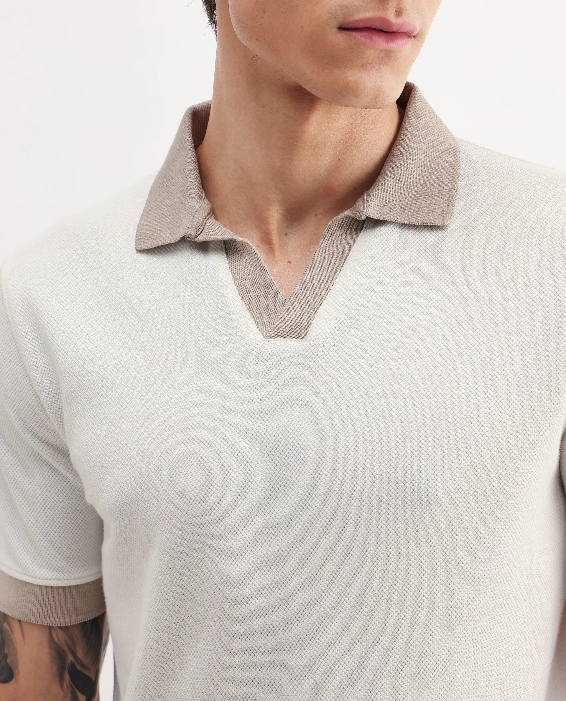 Rare Rabbit Men's Marcelo-1 Off White Cotton Blend Plain Regular Fit Half Sleeve Polo