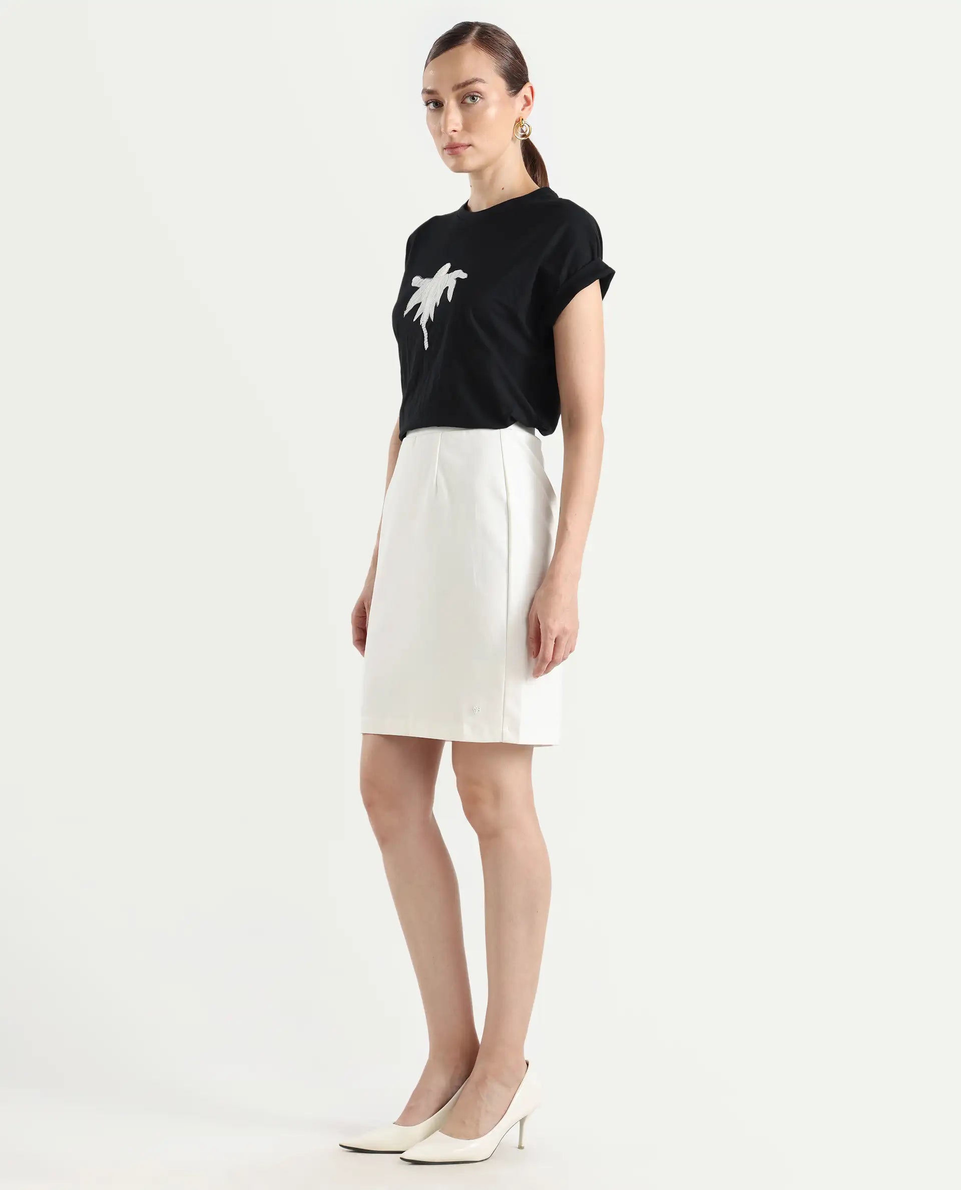 Rareism Women's Melunia White Polyester Blend Plain Knee Length Straight Fit Skirt