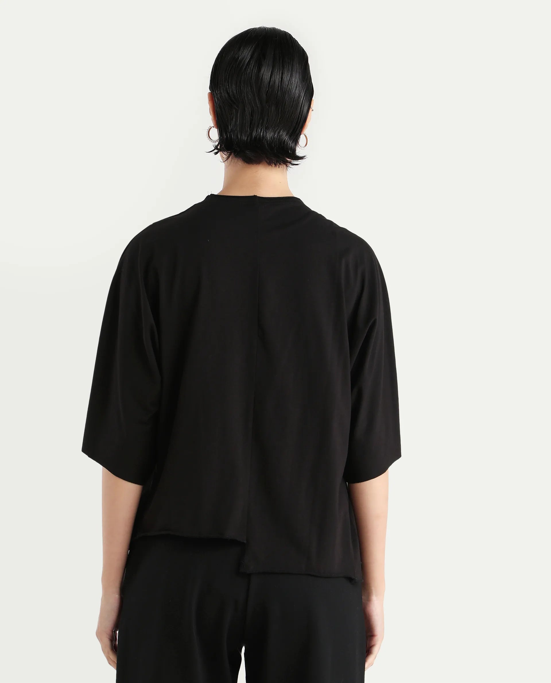 Rareism Women's Nirv Black Cotton Collarless Plain Relaxed Fit Shrug