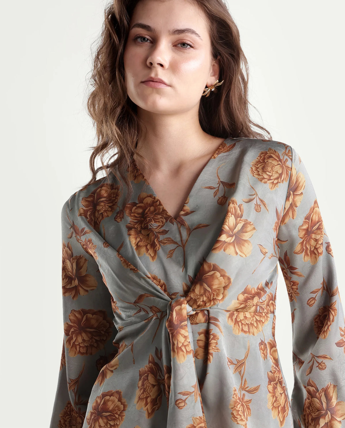 Rareism Women's Falon Pastel Blue Polyester Pull-On Wrap Floral Print Top