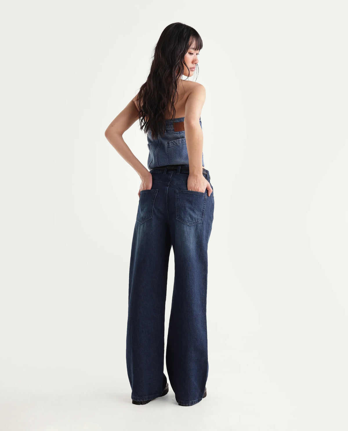 Rareism Women's Wyde-1 Dark Blue Cotton Shank And Zipper Sculpt High Wide Plain Jeans