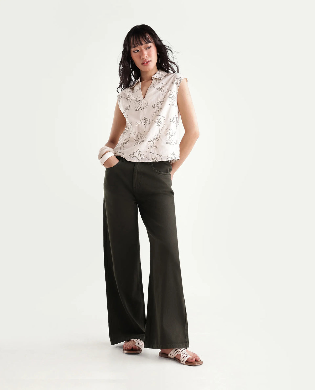 Rareism Women's Wyde-2 Dark Green Cotton Shank And Zipper Sculpt High Wide Plain Jeans