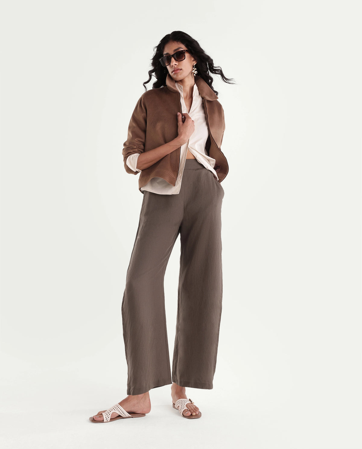 Rareism Women Latent Dark Brown 100% Linen Plain Barrel Trouser
