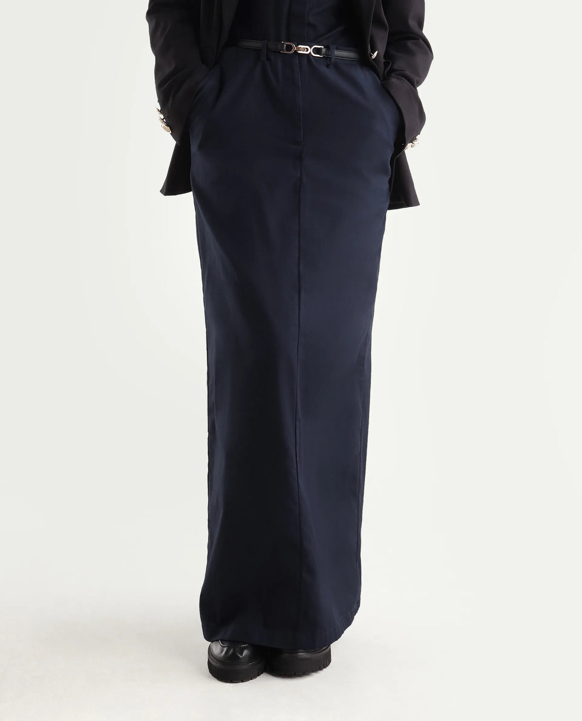 Rareism Women Onwop-B Primary Navy Cotton Plain Straight Skirt