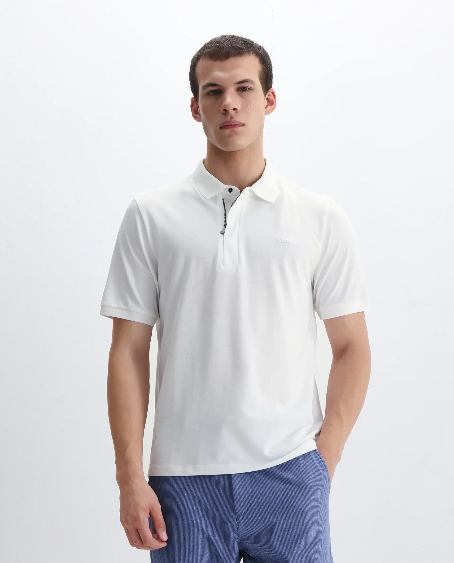 Rare Rabbit Men's Salis-2 White Cotton Plain Regular Fit Half Sleeve Polo