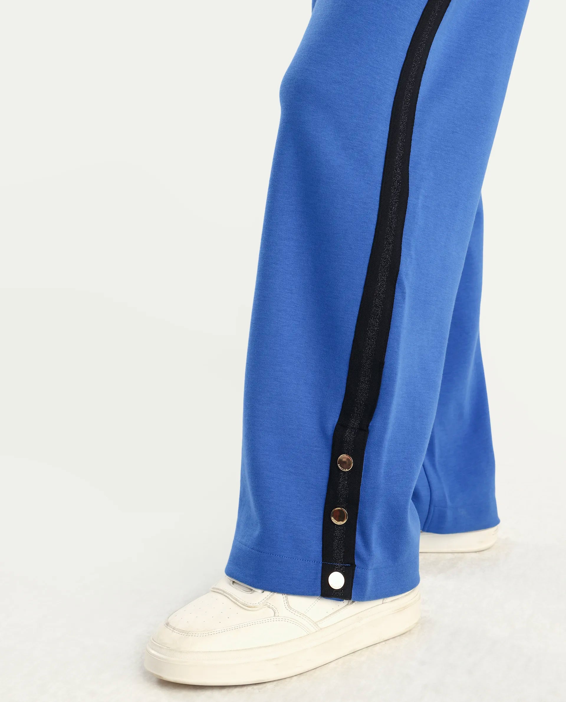 Rareism Women's Tappy Blue Cotton Blend Plain Ankle Length Regular Fit Track Pant