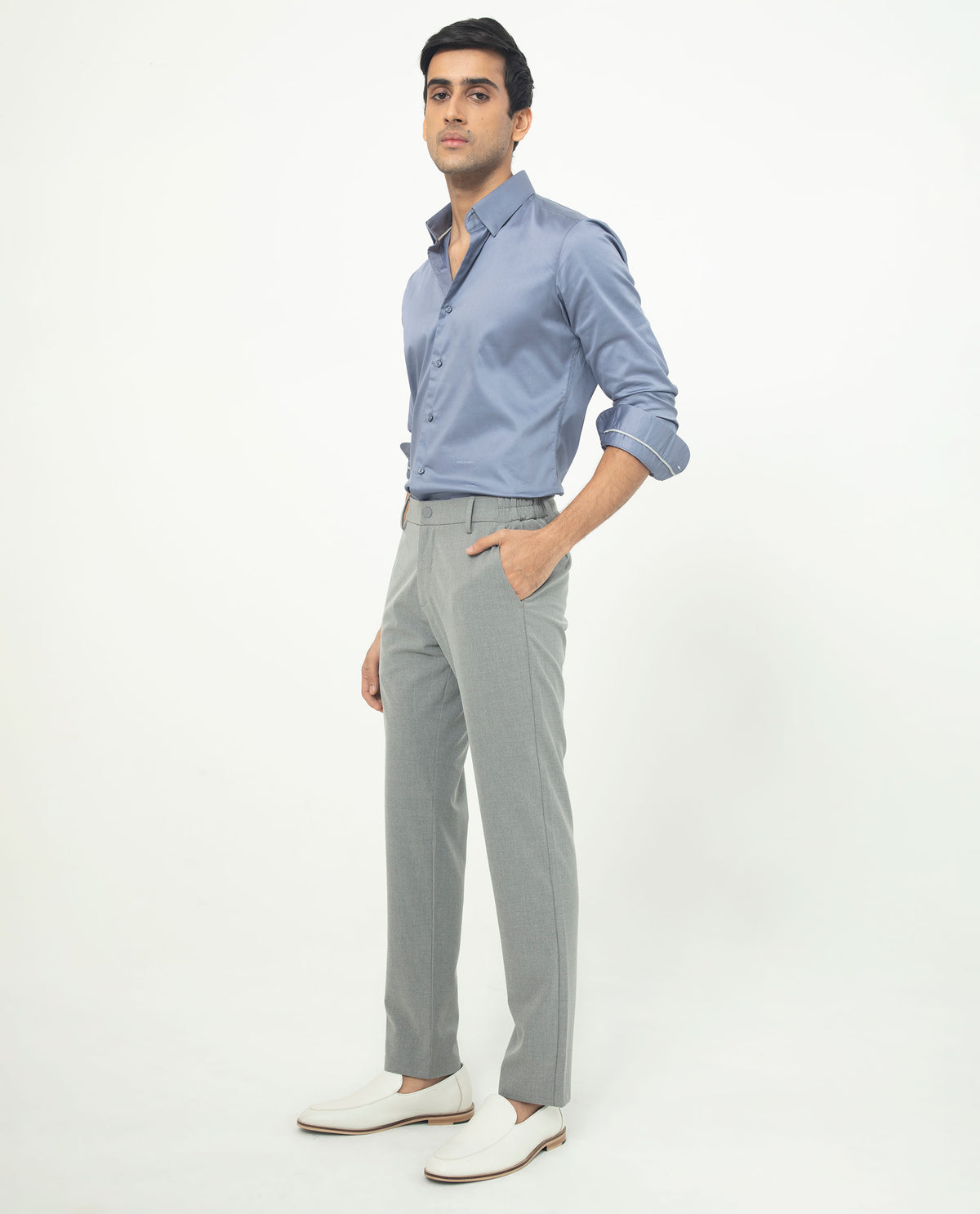 Rare Rabbit Men's Travellers Dusky Grey Solid Mid-Rise Regular Fit Trouser
