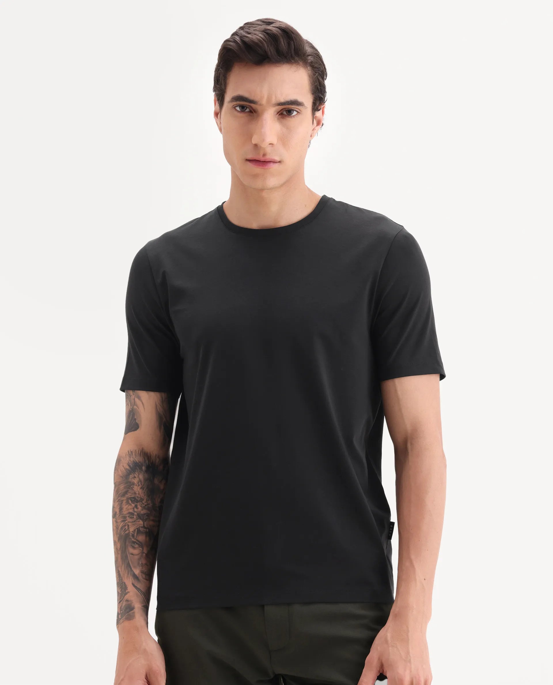 Rare Rabbit Men's Veltra Black Cotton Blend Plain Regular Fit Half Sleeve Crew Neck T-Shirt