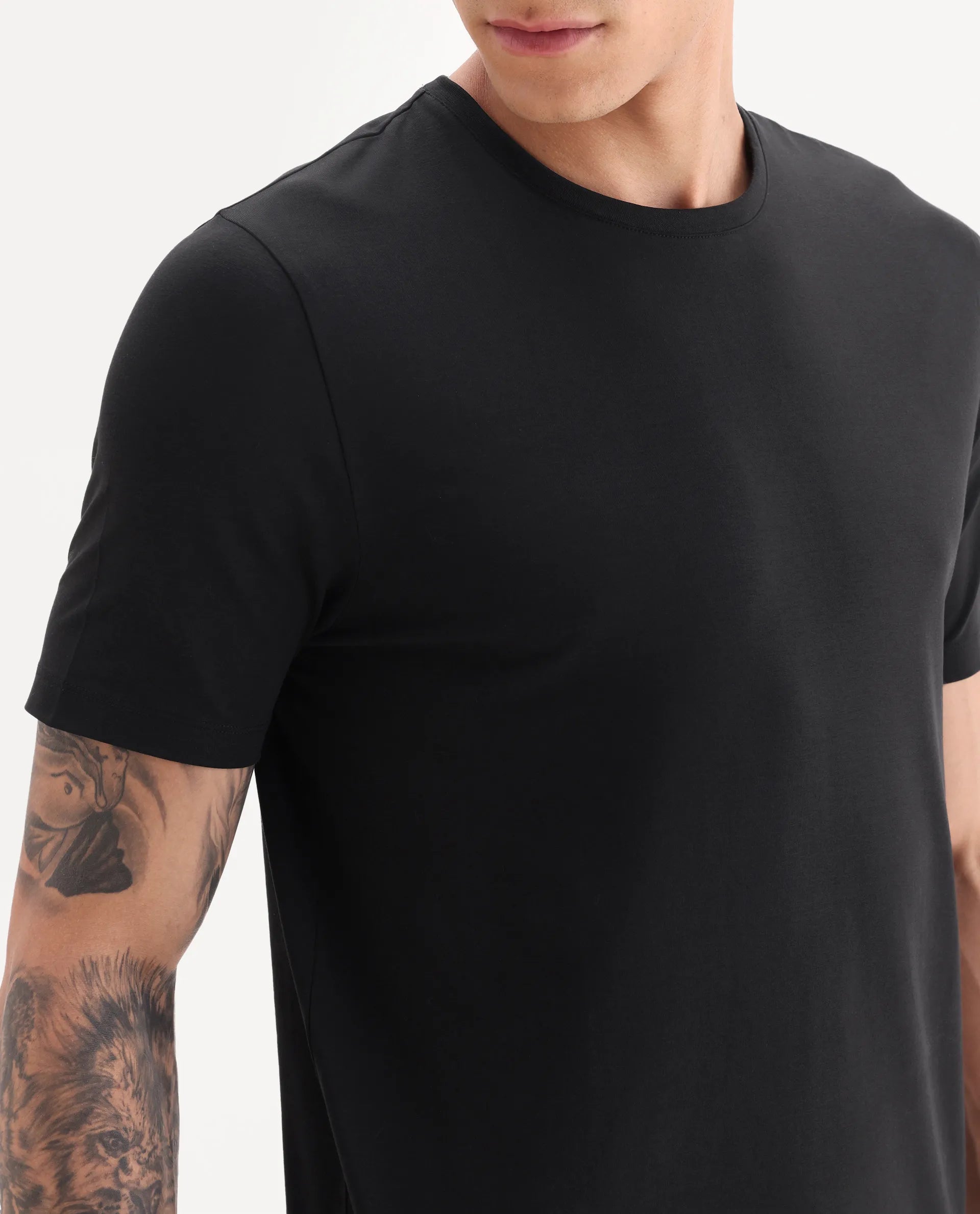 Rare Rabbit Men's Veltra Black Cotton Blend Plain Regular Fit Half Sleeve Crew Neck T-Shirt