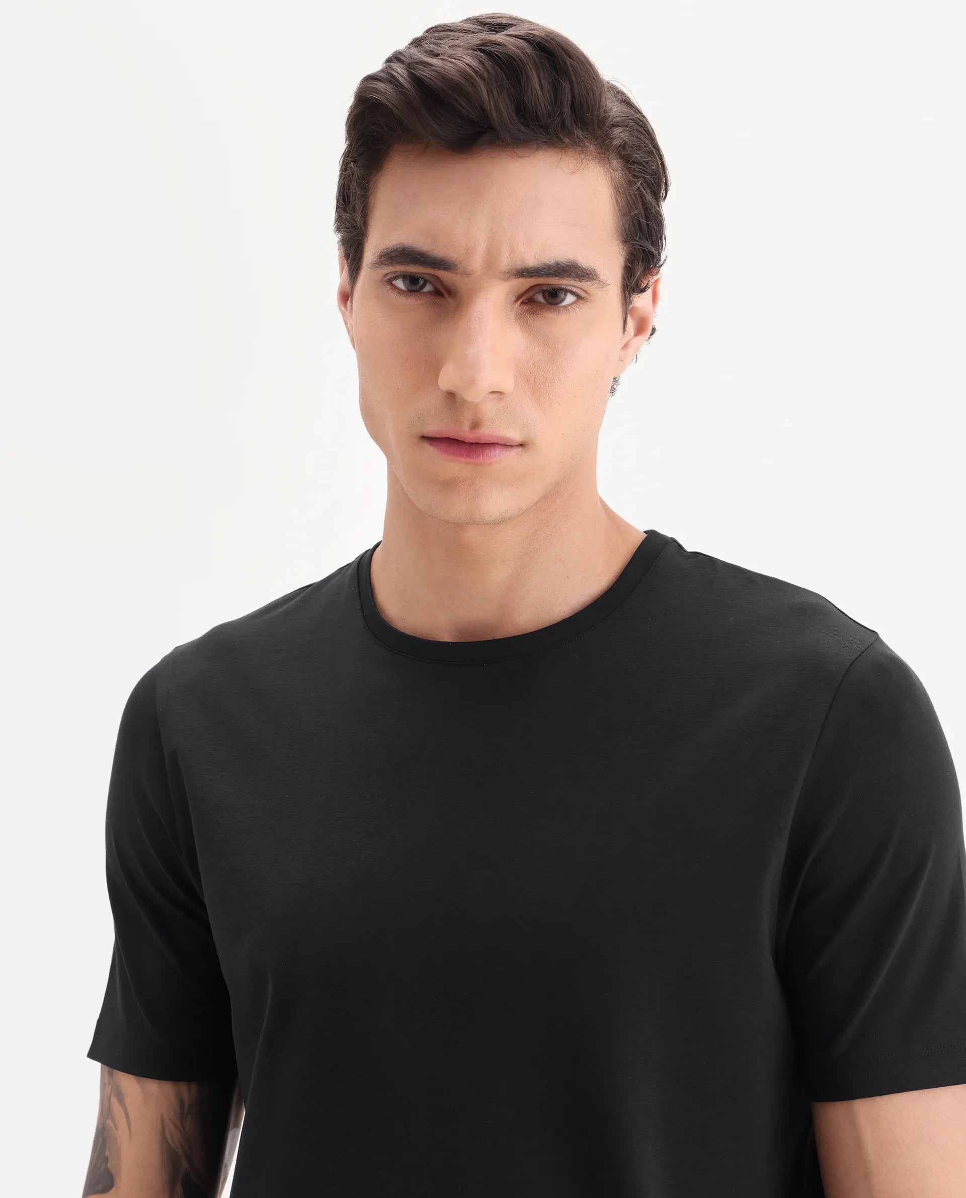 Rare Rabbit Men's Veltra Black Cotton Blend Plain Regular Fit Half Sleeve Crew Neck T-Shirt
