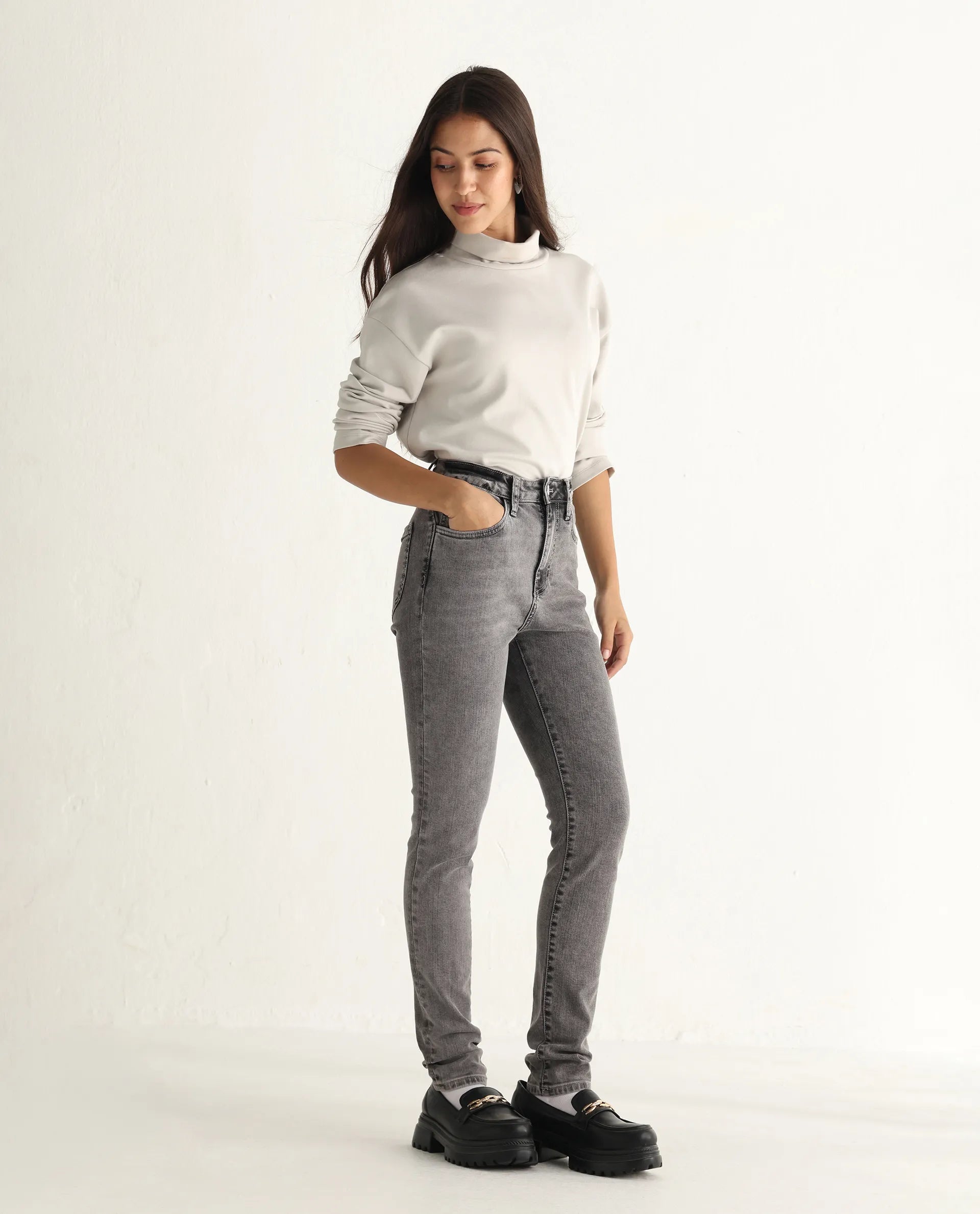 Rareism Women's Zingal Grey Cotton Plain Ankle Length Sleek Skinny Fit Jeans