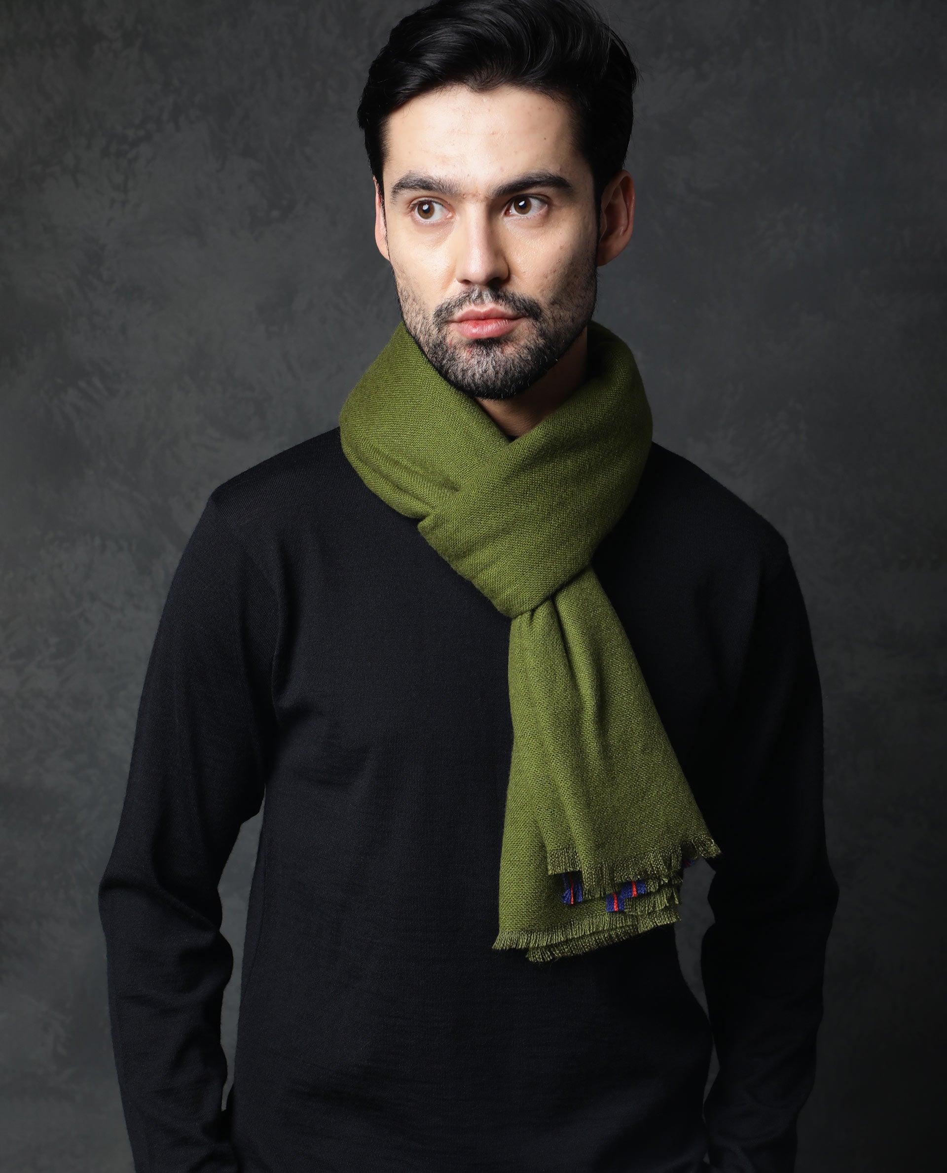 RARE RABBIT MEN'S STREAK OLIVE SCARF SOLID