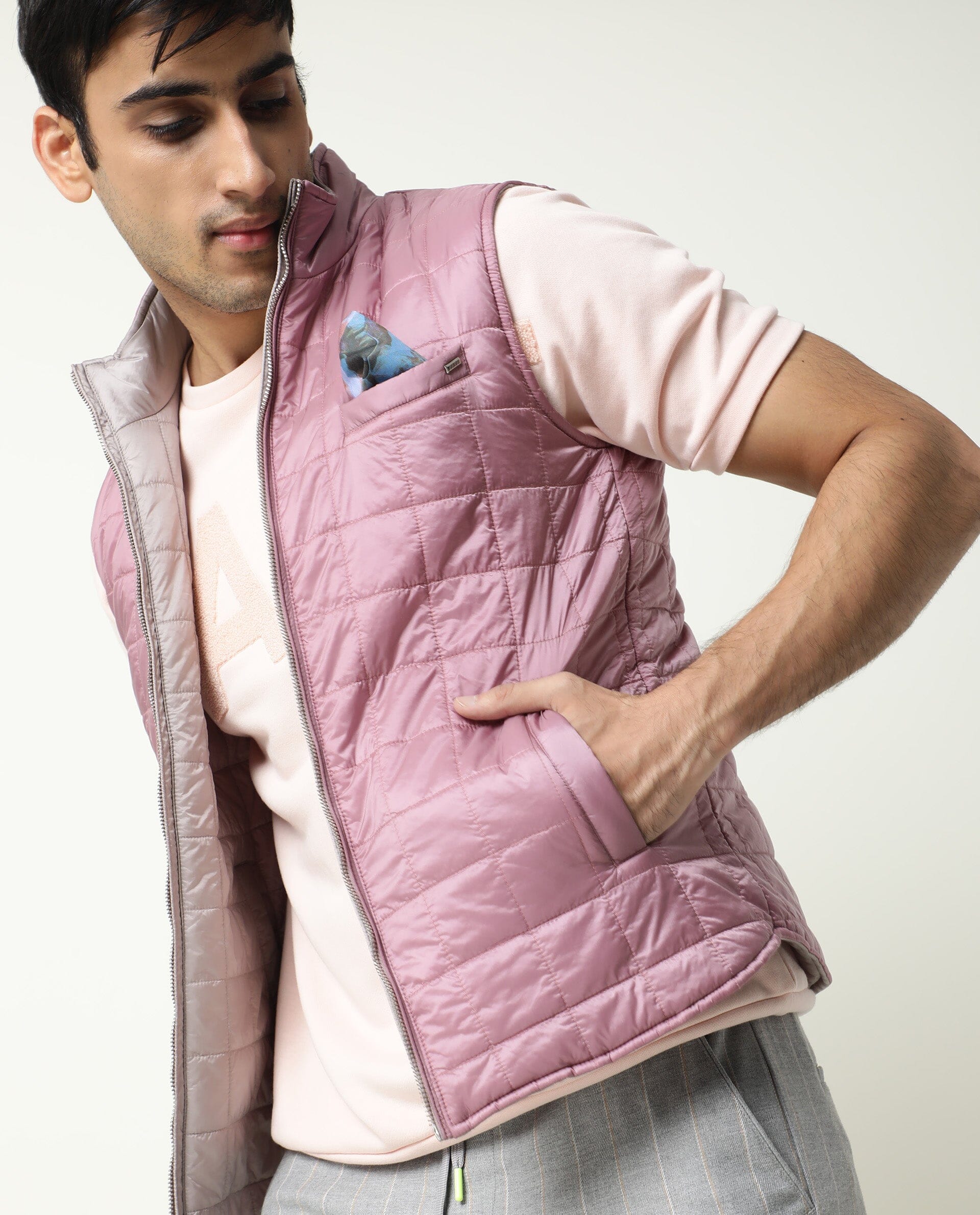 Rare Rabbit Men's Fillex Silver Solid Reversible Quilted Sleeveless Puffer Jacket