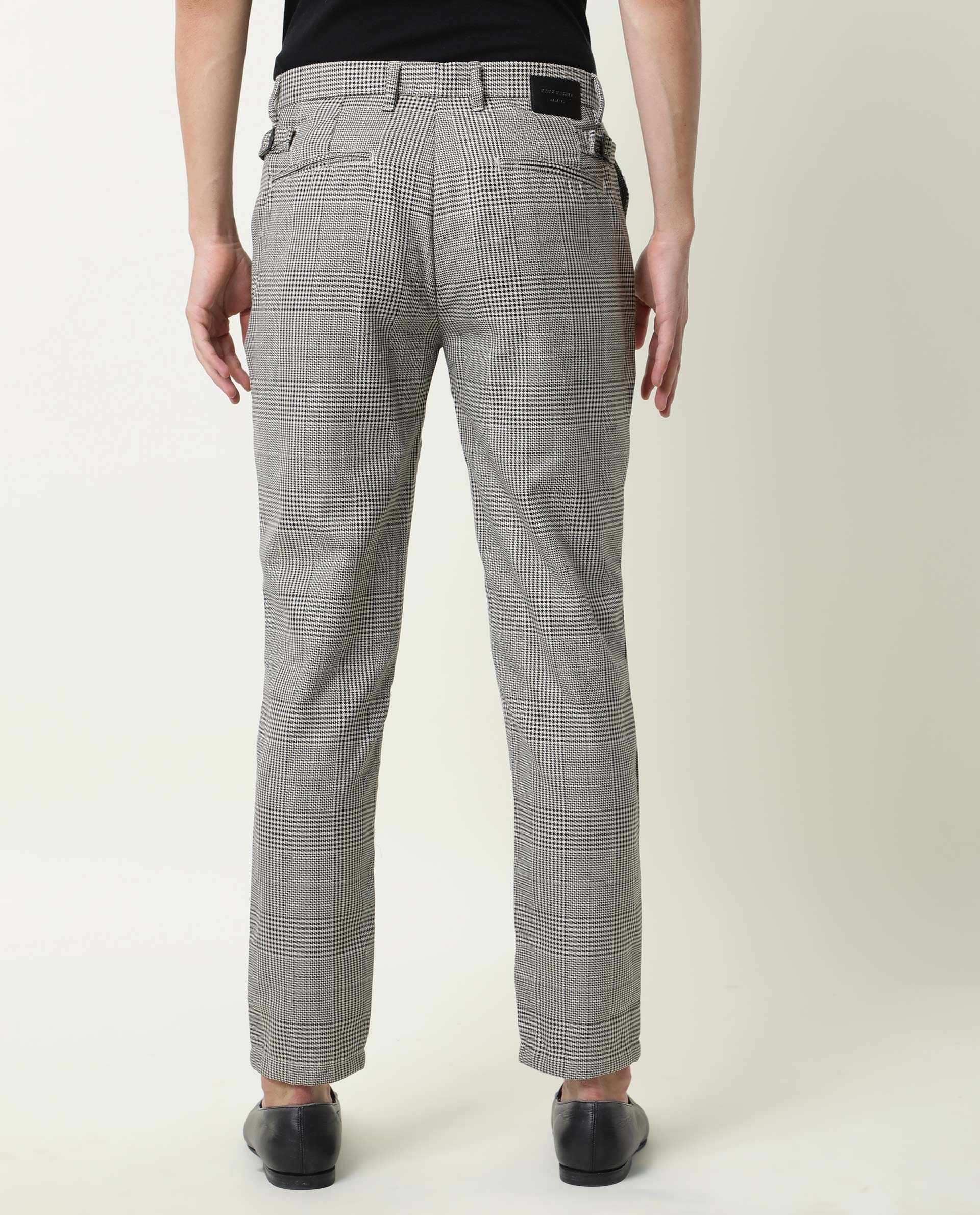 Rare Rabbit Men's Grayson Black Solid Mid-Rise Regular Fit Trouser