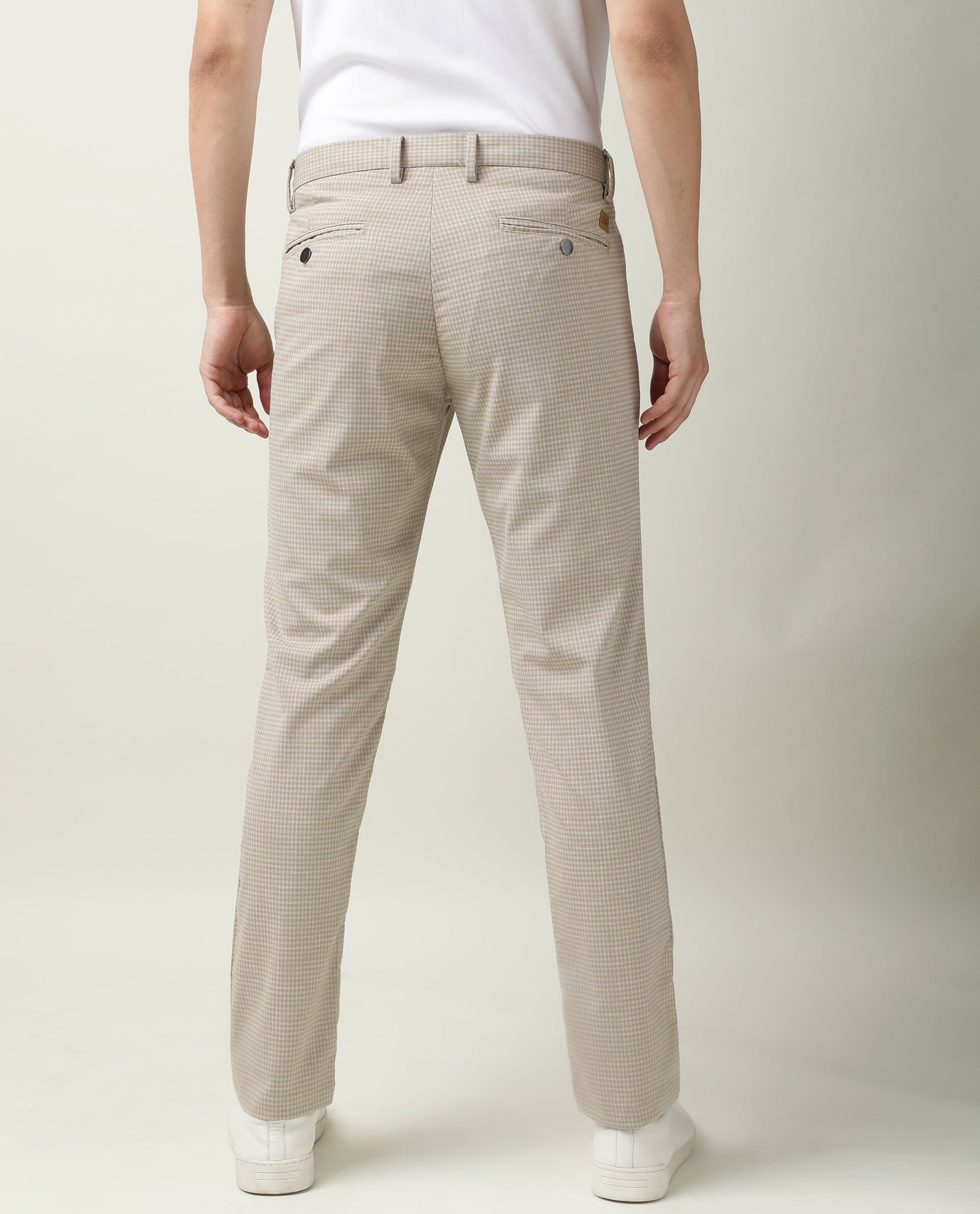 Rare Rabbit Men'S Spetro Olive Solid Mid-Rise Regular Fit Trouser