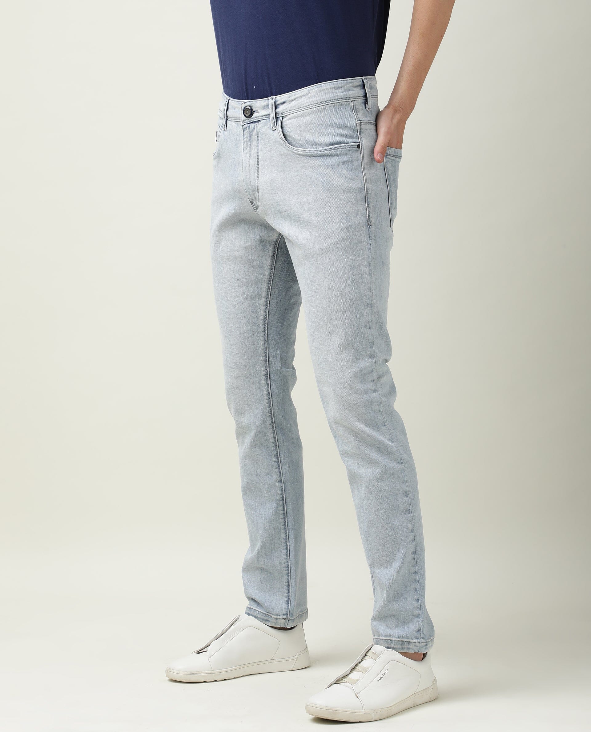 Rare Rabbit Men's Dallas Light Blue Ice Wash Mid-Rise Regular Fit Jeans