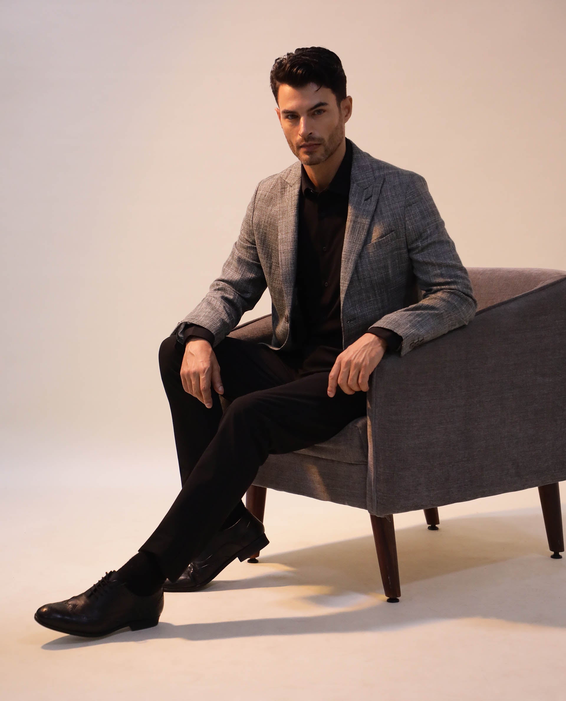 Rare Rabbit Men's Drews Green Polyester Viscose Fabric Peak Lapel Single Breasted Tailored Fit Textured Blazer