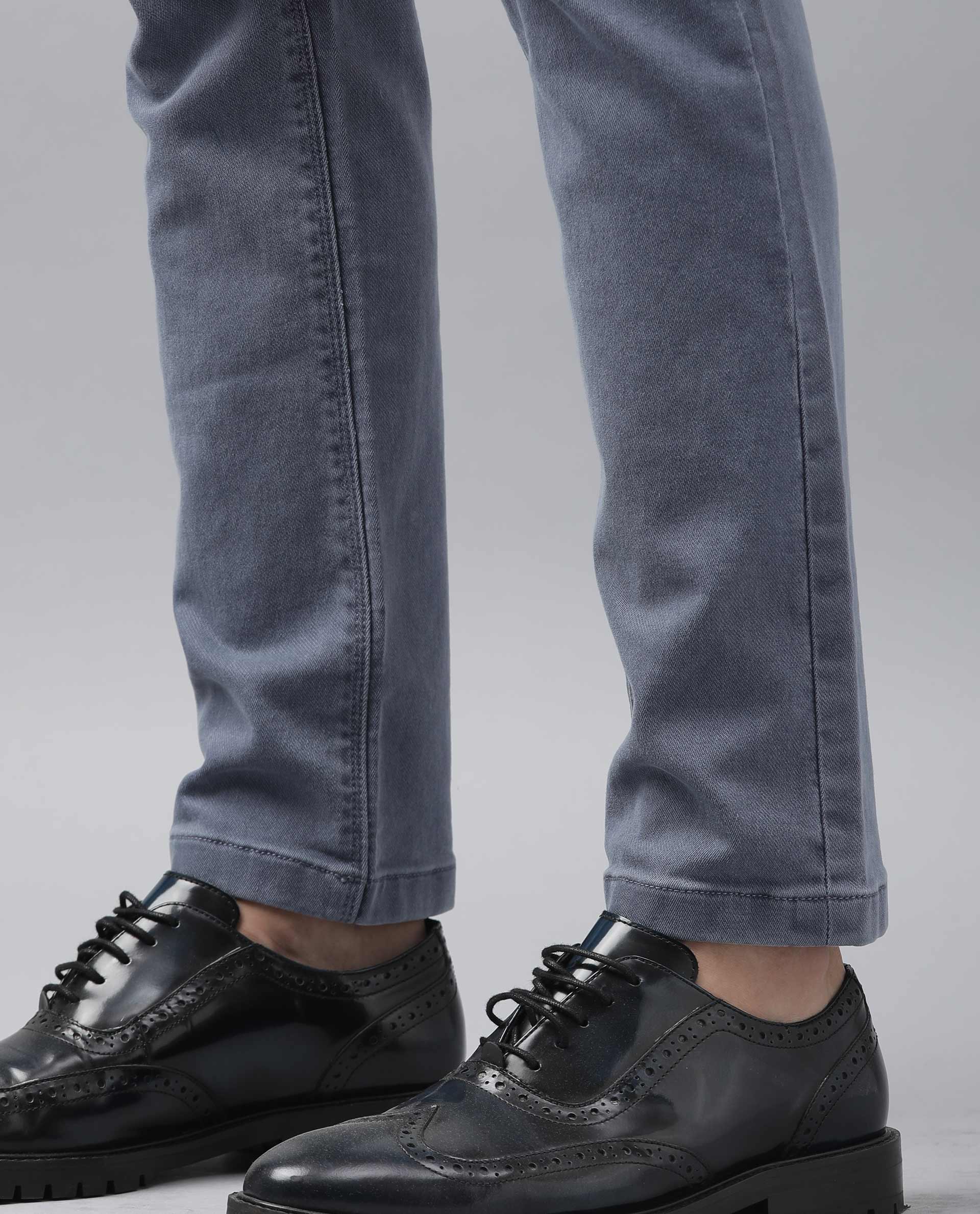 Rare Rabbit Men's Luna Pastel Purple Garment Dyed Mid-Rise Jeans