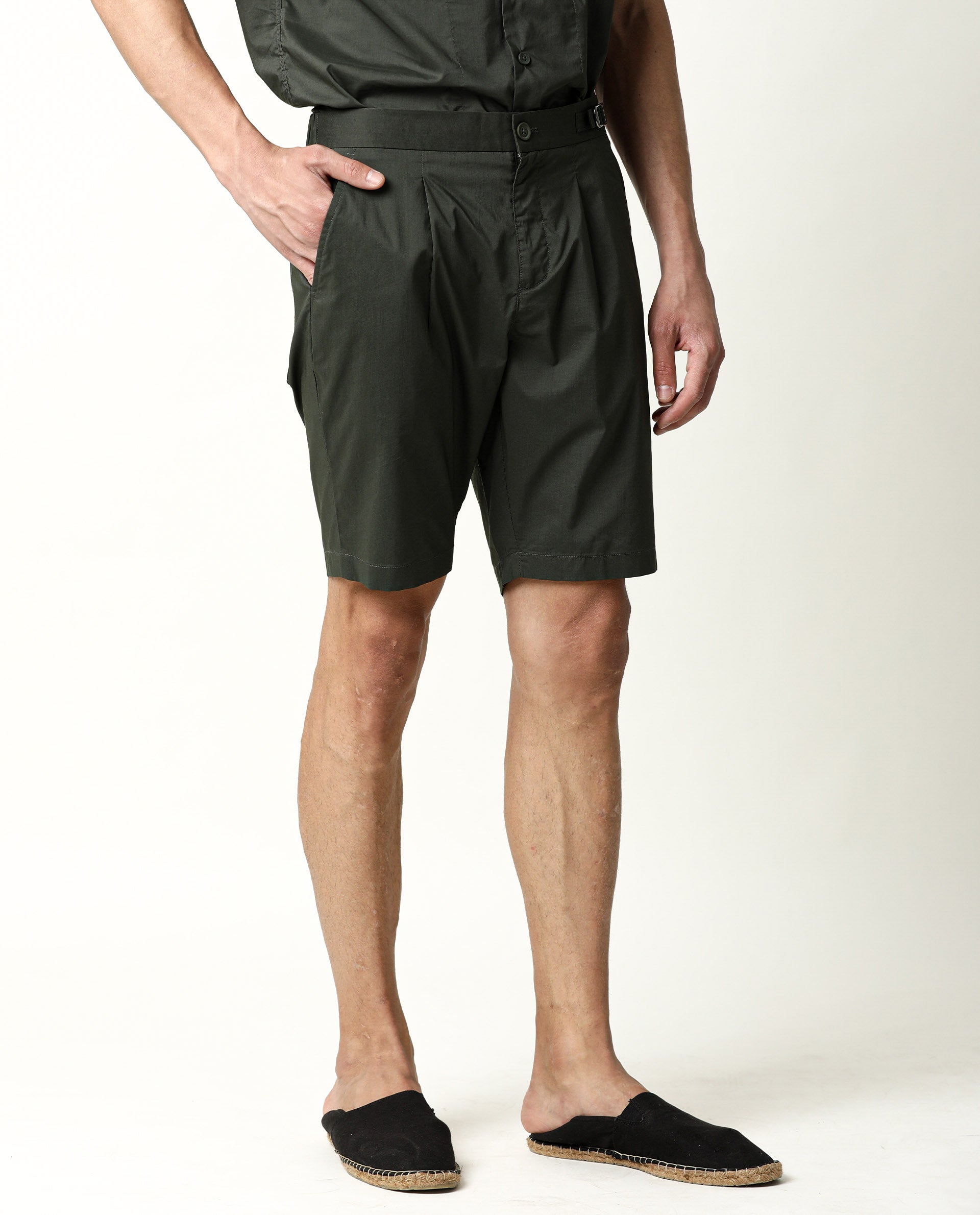 Rare Rabbit Men's Osaka Olive Slim Fit Mid Rise Waist Button & Zip Closure Shorts