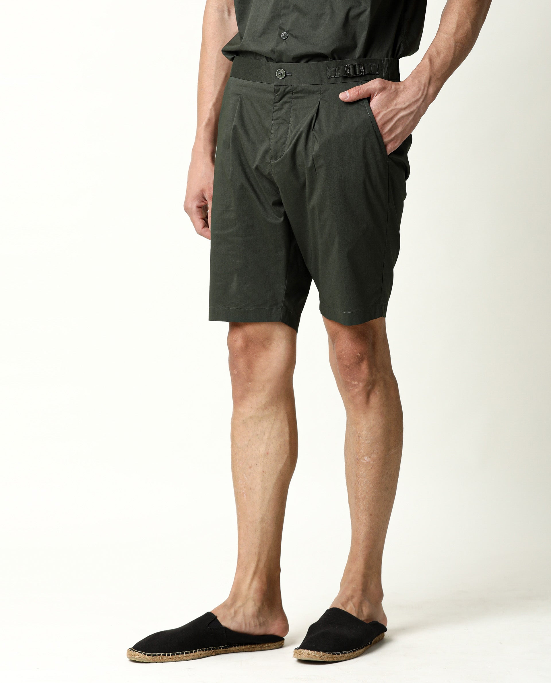 Rare Rabbit Men's Osaka Olive Slim Fit Mid Rise Waist Button & Zip Closure Shorts
