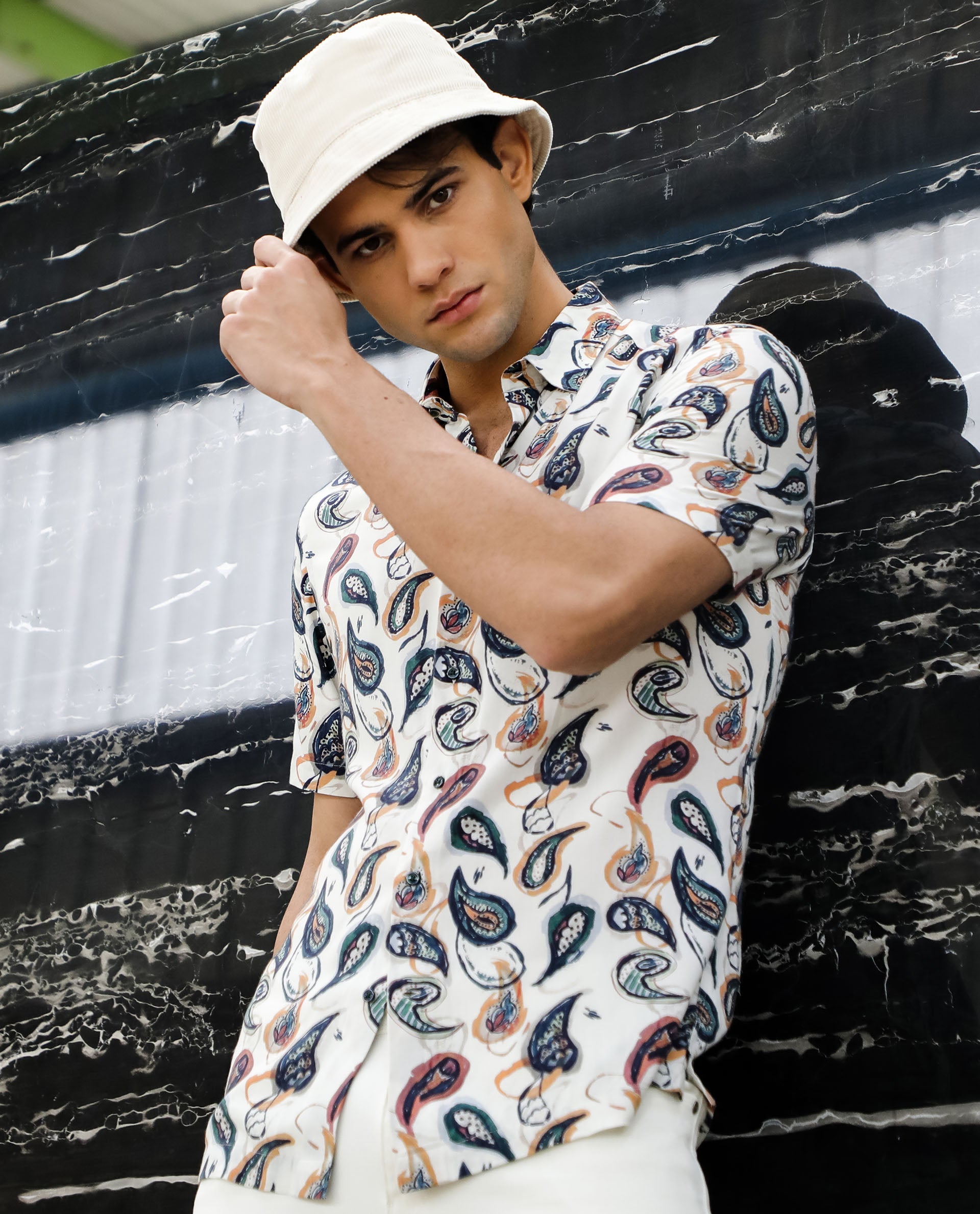 Rare Rabbit Men's Ivy Ss Beige Viscose Fabric Paisley Print Half Sleeves Shirt