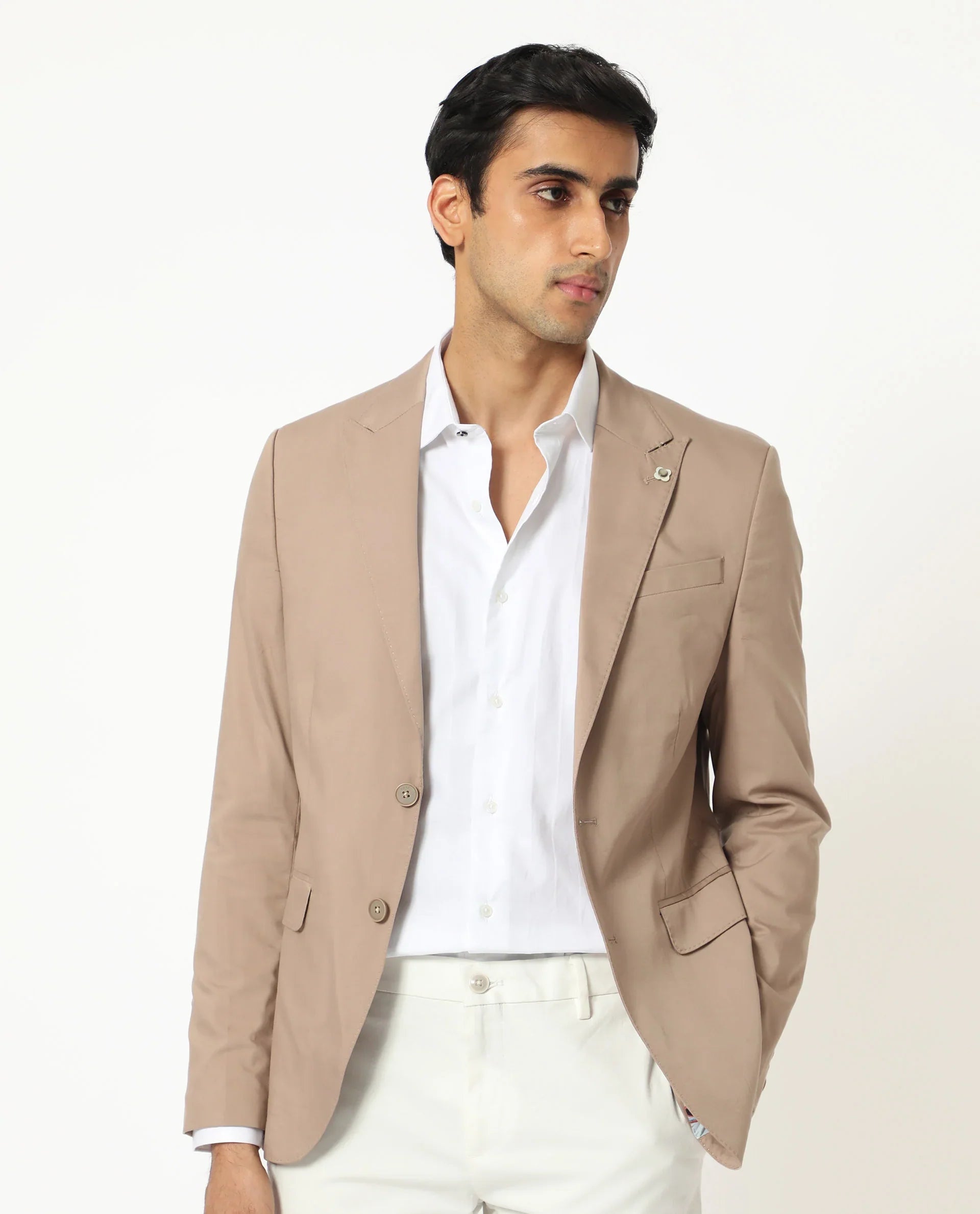 Suits and Sneakers: Can Men Really Pull It Off?