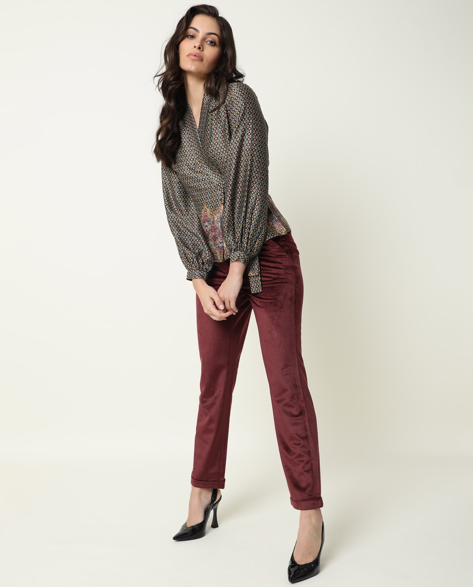 Rareism Women Vamsi Black Modal Satin Fabric Flared V-Neck Full Sleeves Abstract Print Top