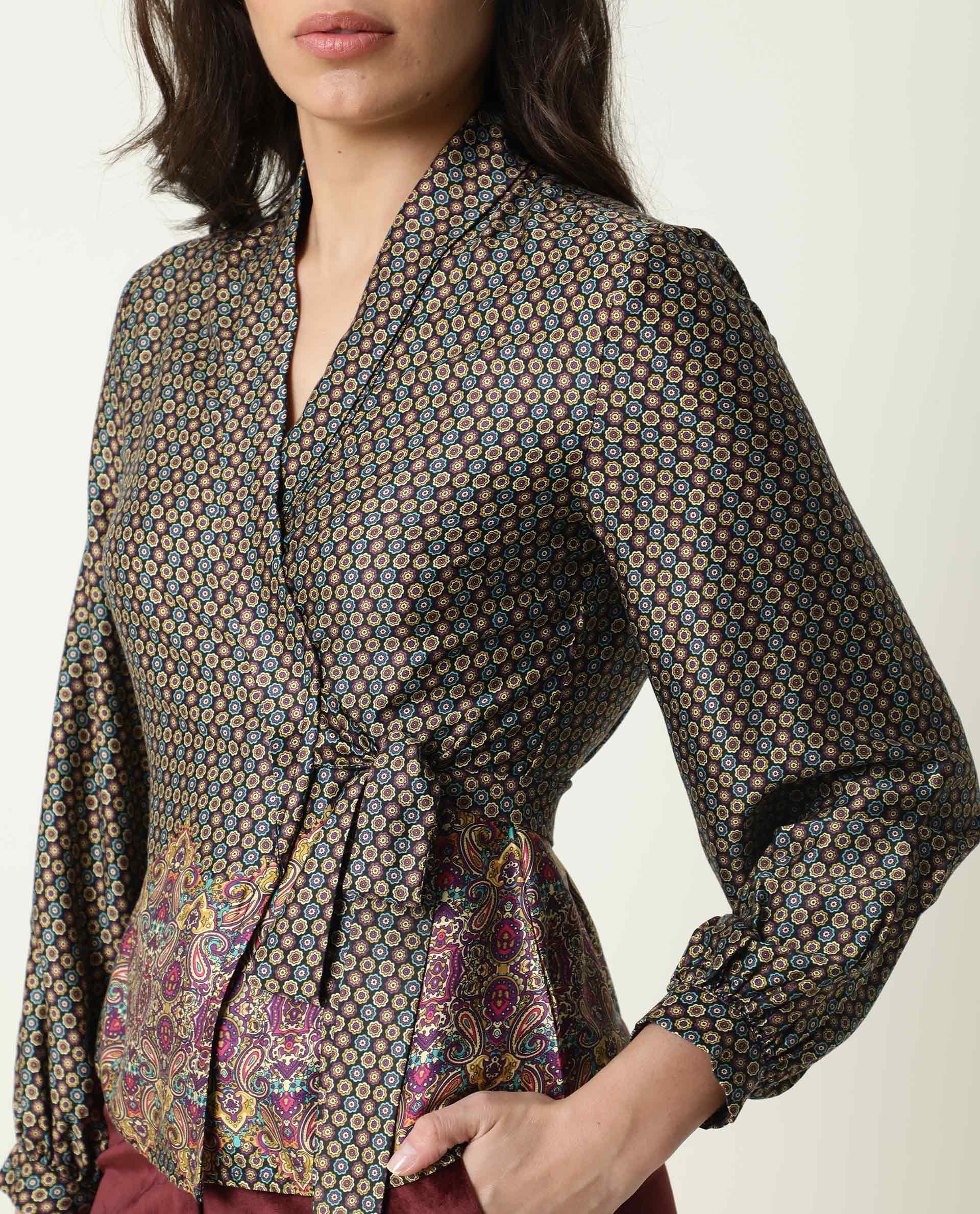 Rareism Women Vamsi Black Modal Satin Fabric Flared V-Neck Full Sleeves Abstract Print Top