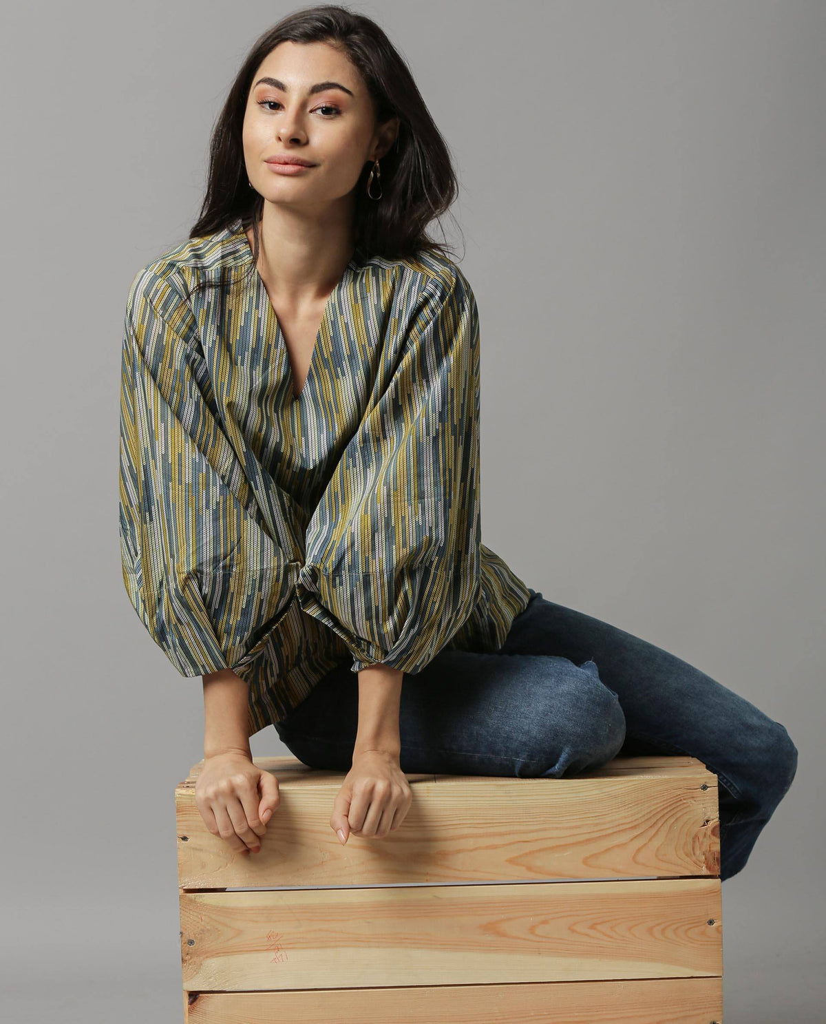 Rareism Women Artsy Green Top Full Sleeves Printed