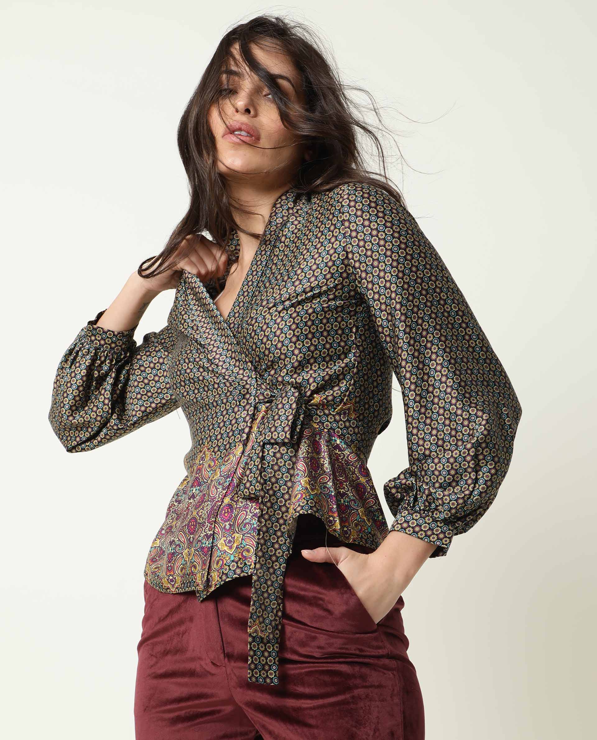 Rareism Women Vamsi Black Modal Satin Fabric Flared V-Neck Full Sleeves Abstract Print Top