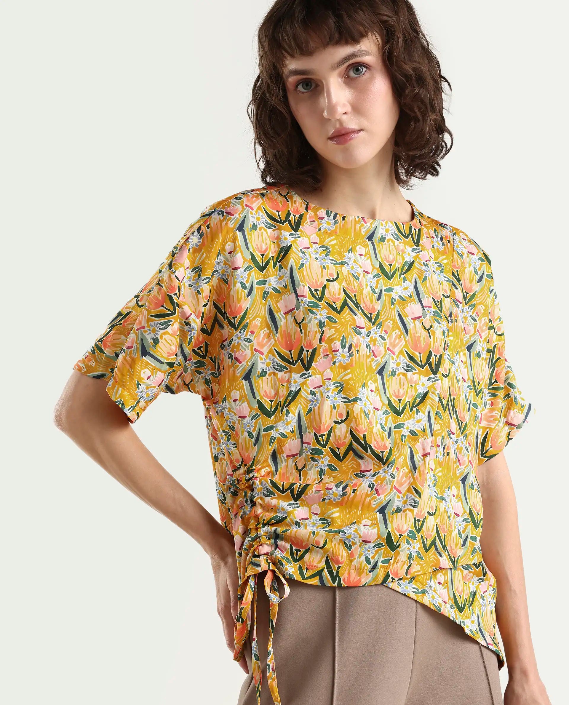 Rareism Women Pai Yellow Top Short Sleeves Printed
