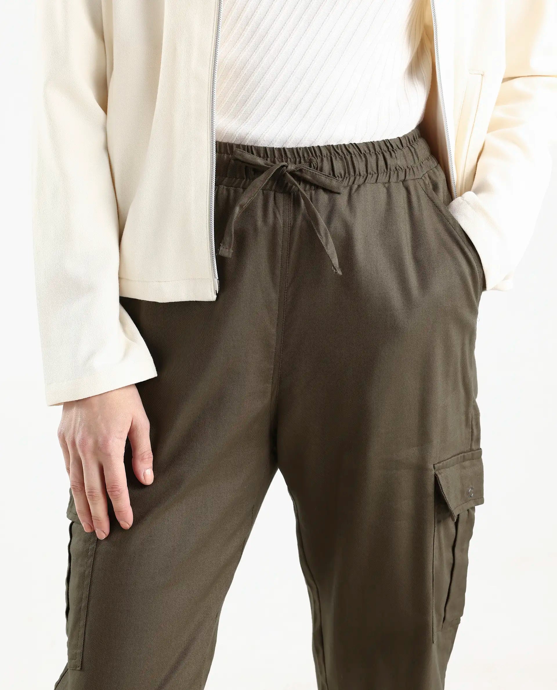 Rareism Women's Crop Khaki Trouser