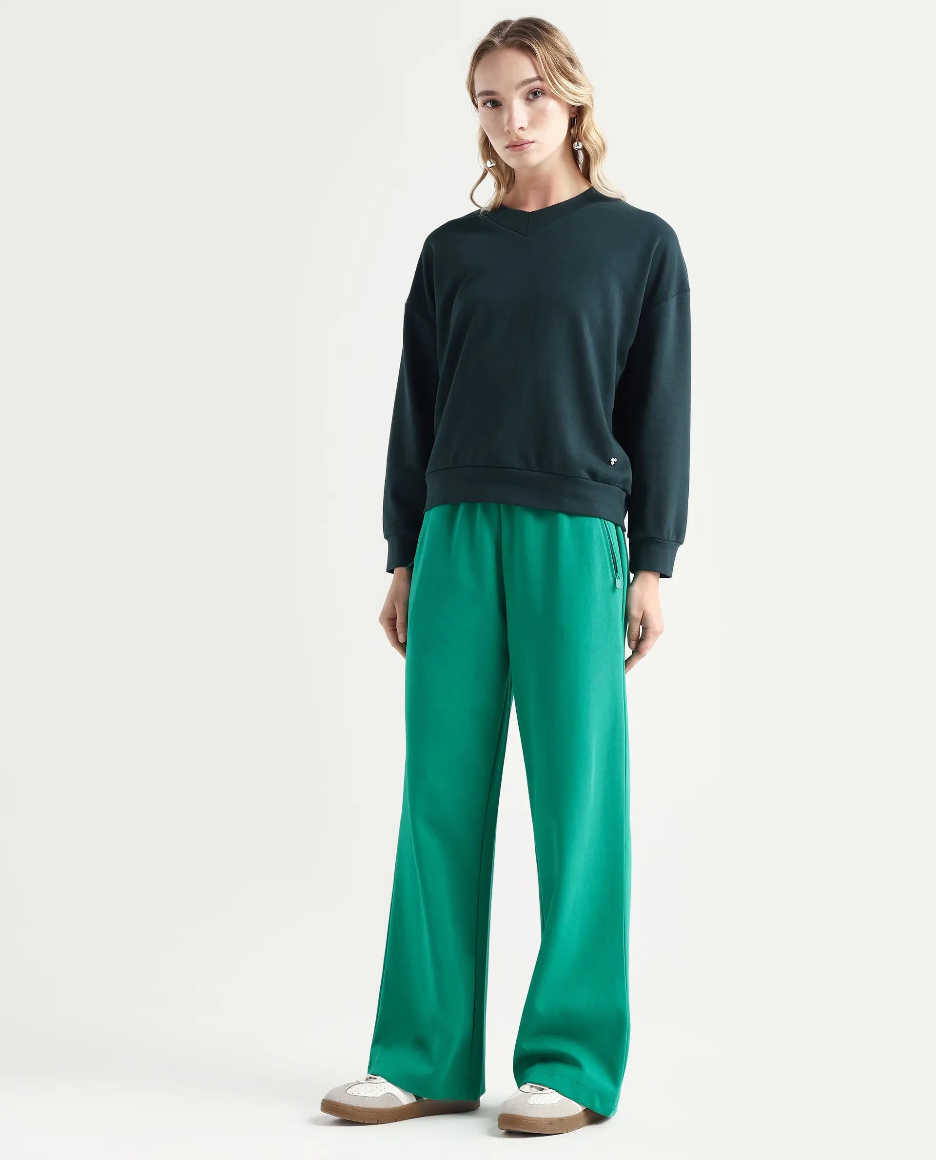 Rareism Women's Heavy Weight Interlock 340 Gsm Cotton Blend Plain Ankle Length Relaxed Fit Track Pant Flared
